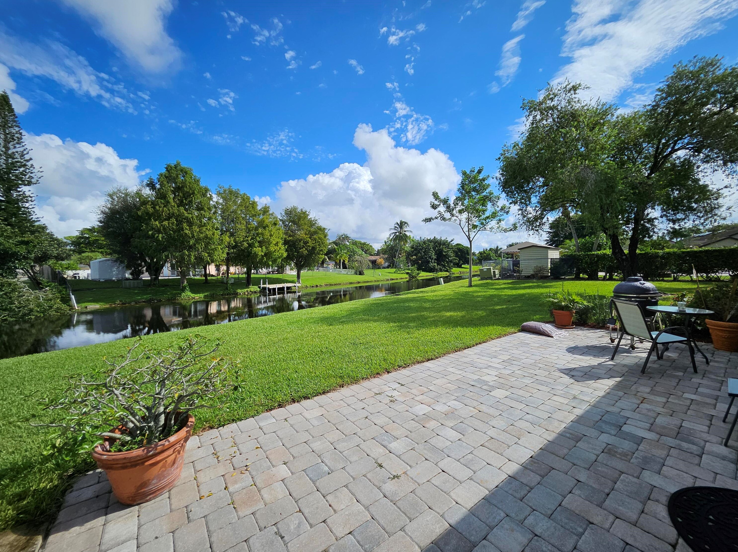 128 Village Walk Dr, West Palm Beach, FL 33411-2985