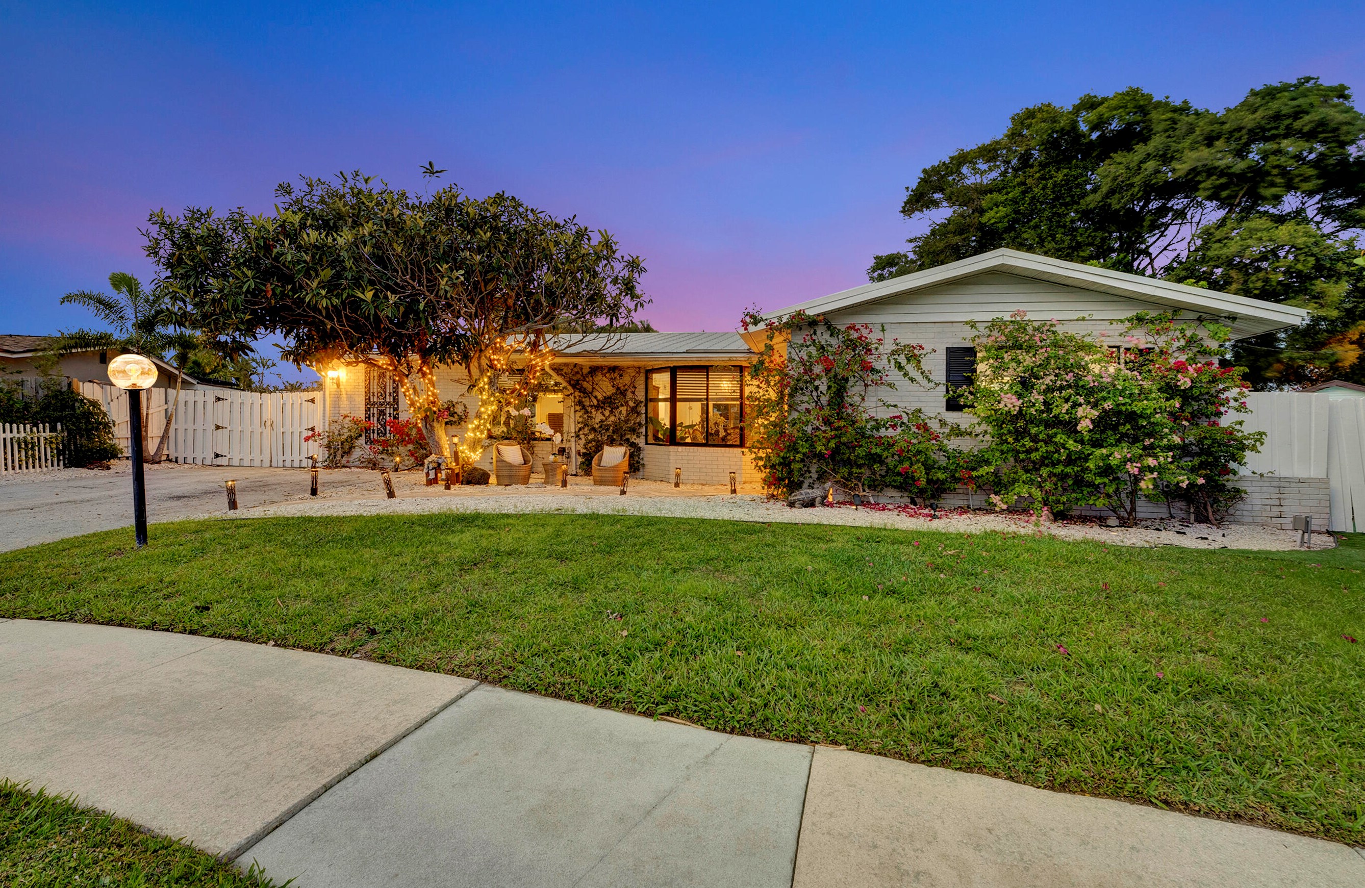 75 Palamino Cir, Boca Raton, FL 33487-1573