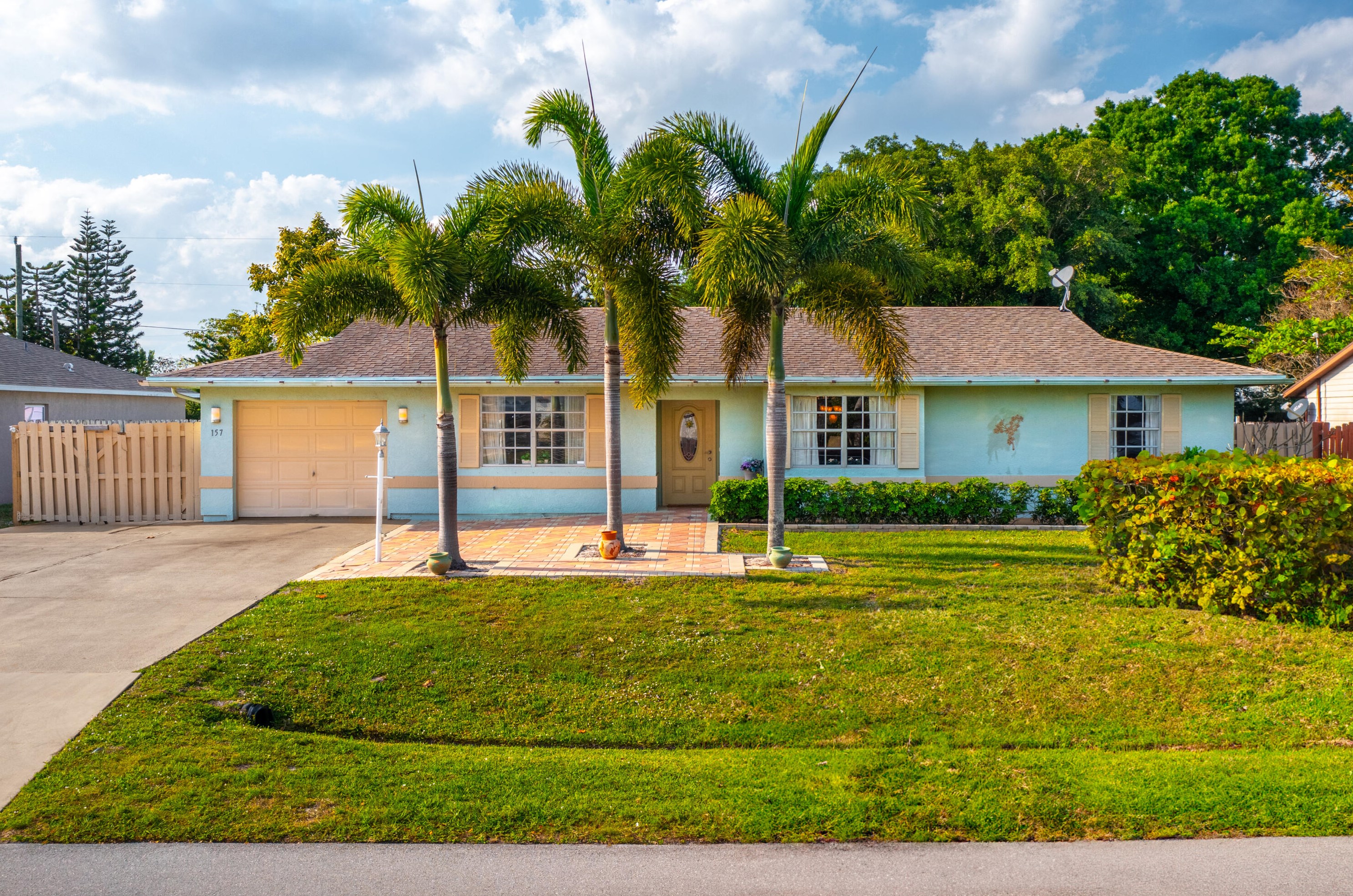 157 Dominican Ter, Fort Pierce, FL 34983-1202