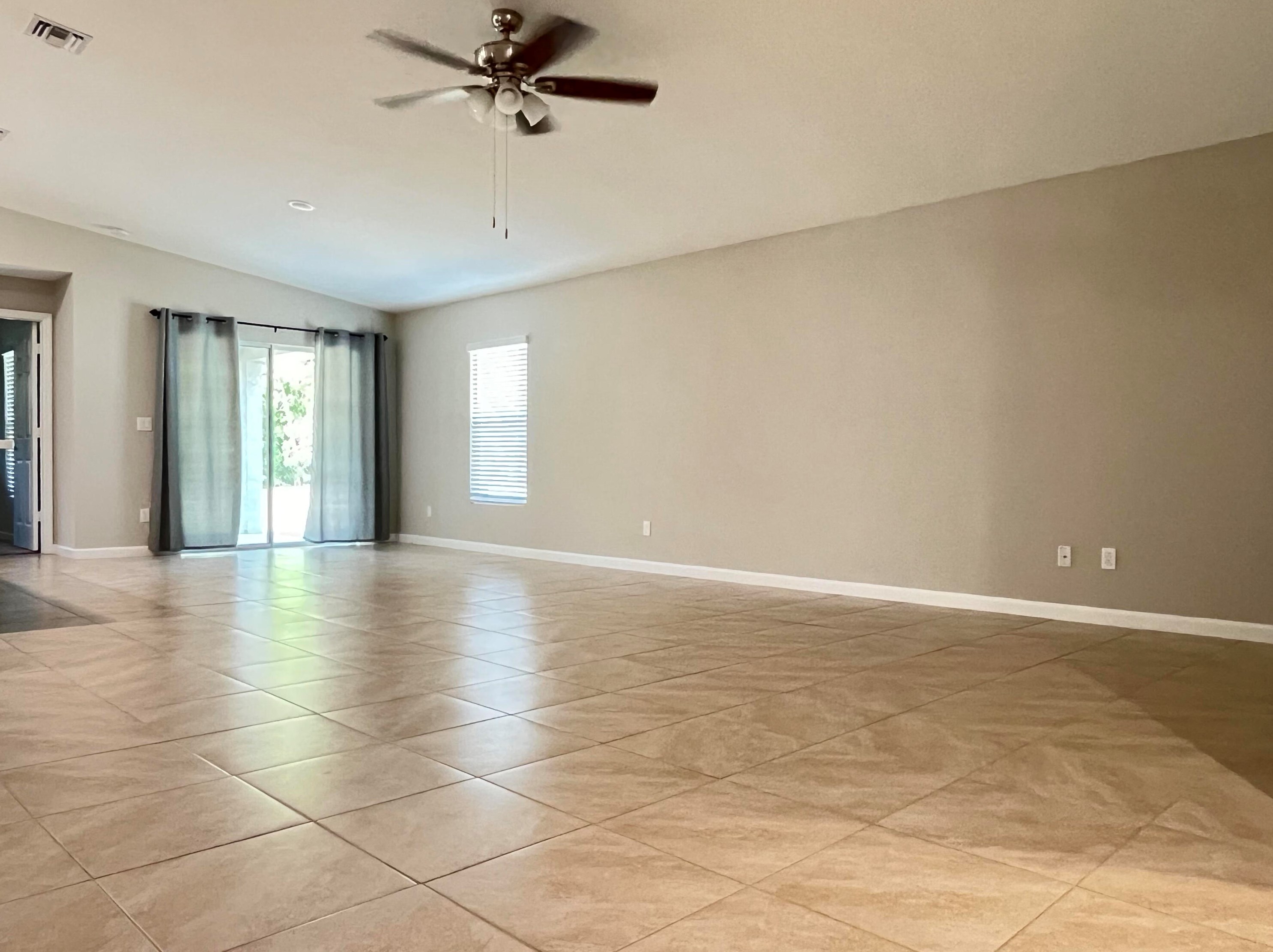 1133 Ingrassina Ave, Fort Pierce, FL 34953-7211