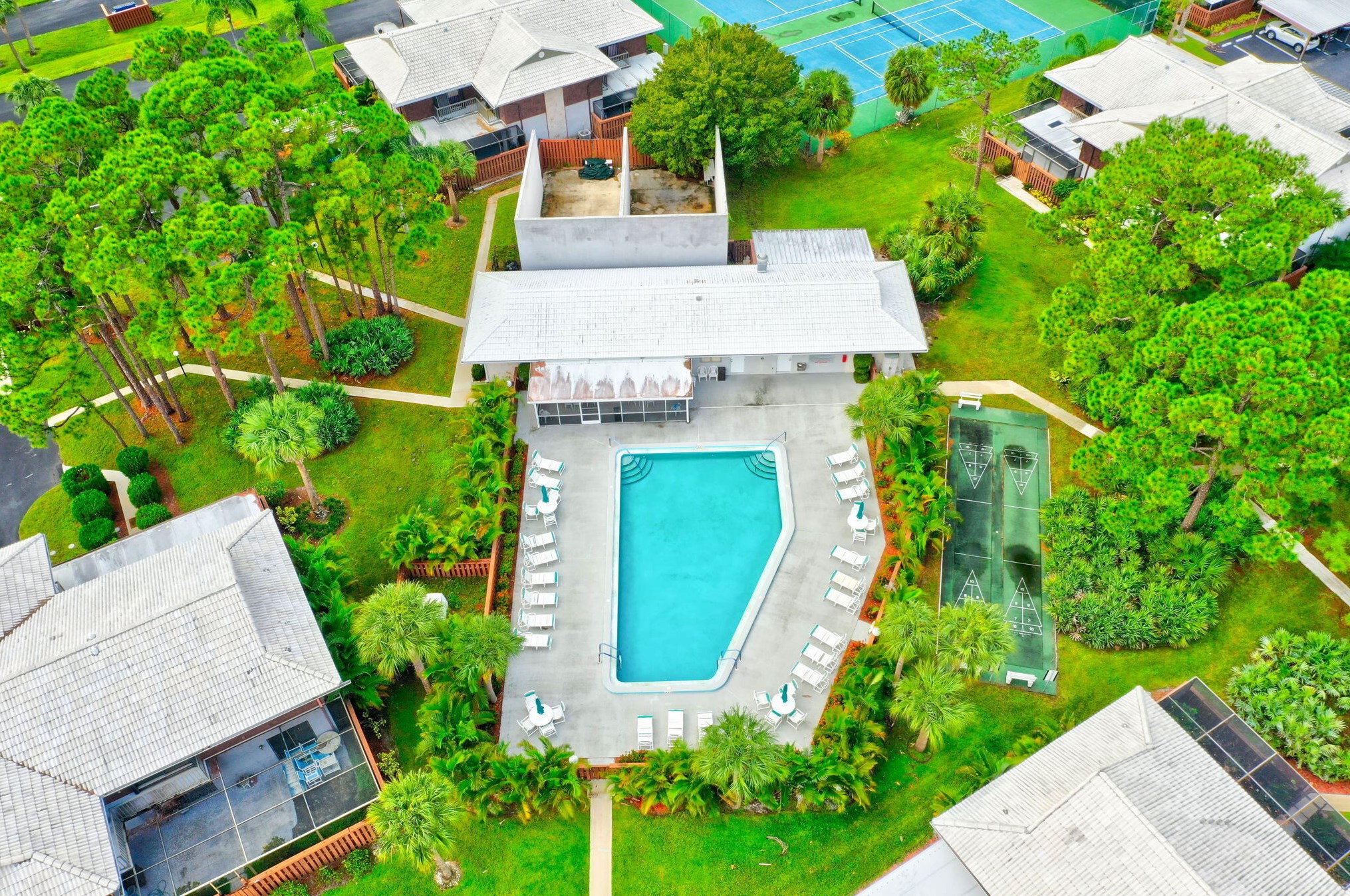 2901 Round Table Dr, Fort Pierce FL  34952-6794 exterior