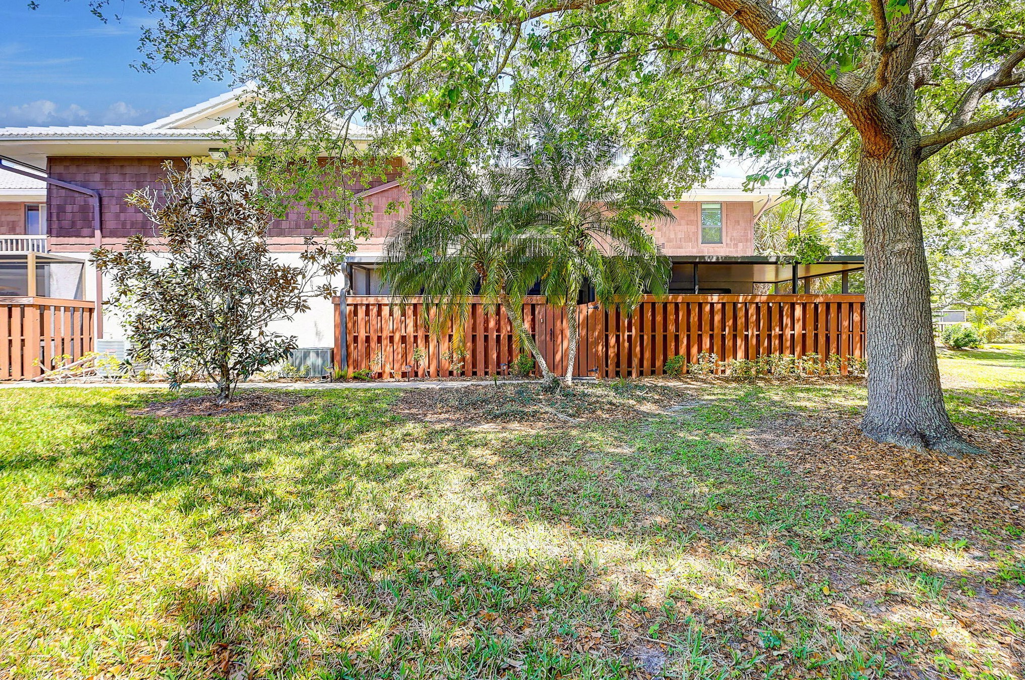 2901 Round Table Dr, Fort Pierce FL  34952-6794 exterior