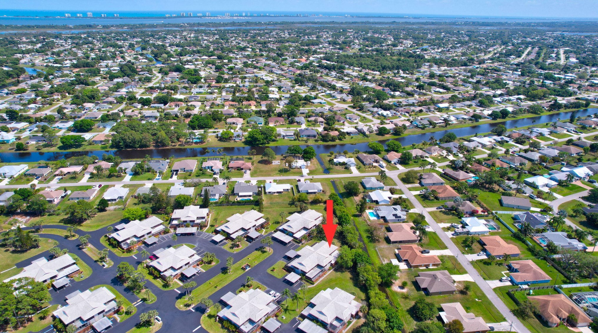 2901 Round Table Dr, Fort Pierce FL  34953-4711 exterior