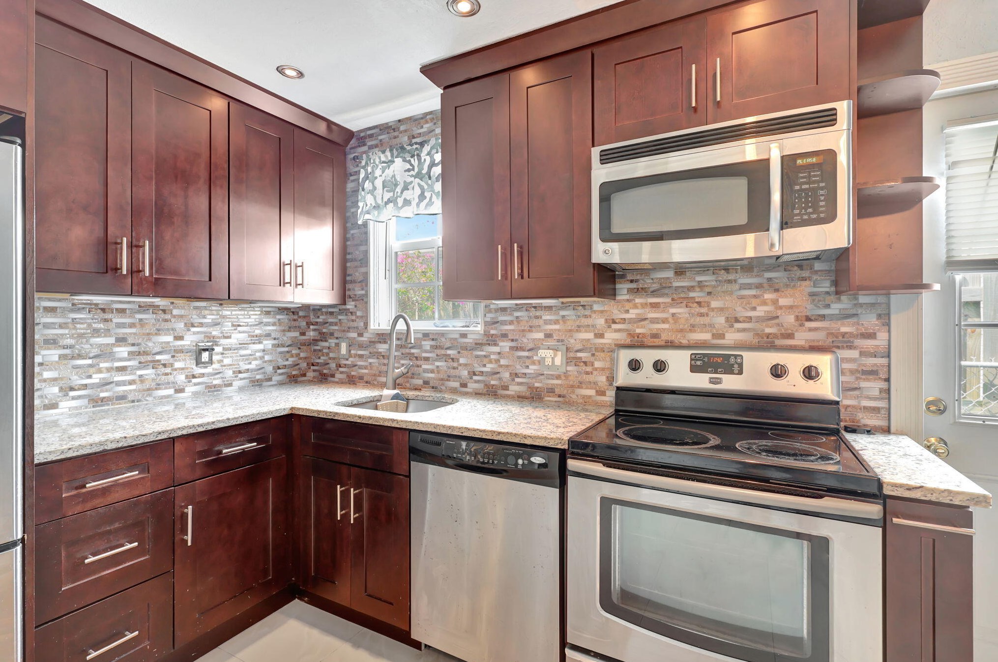 114 W 18th St, West Palm Beach, FL 33404