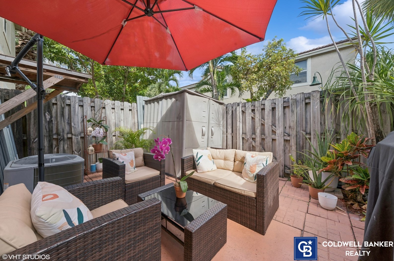 972 Summit Lake Dr, West Palm Beach, FL 33406-9111
