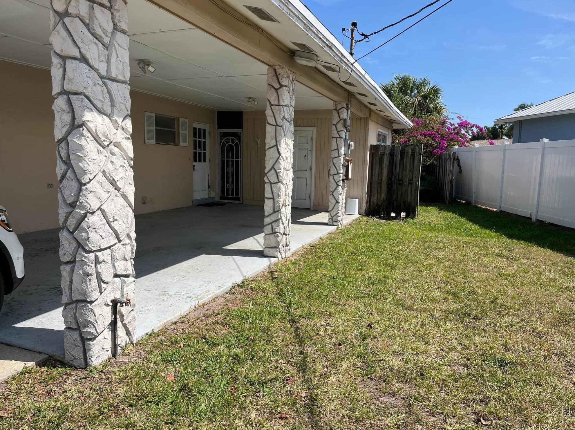 1565 Thumb Point Dr, Fort Pierce, FL 34949-3526