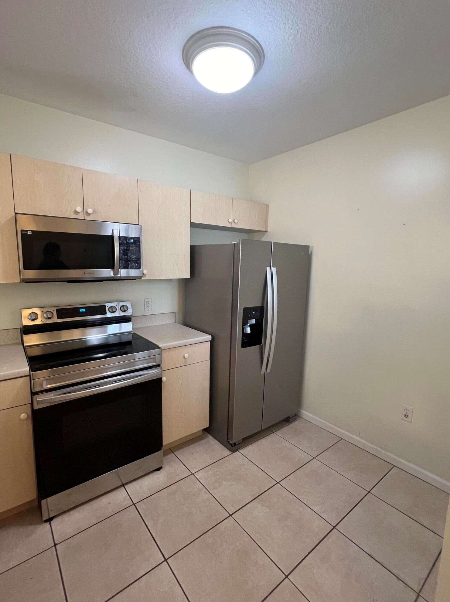 1133 Golden Lakes Blvd #815, West Palm Beach, FL 33411