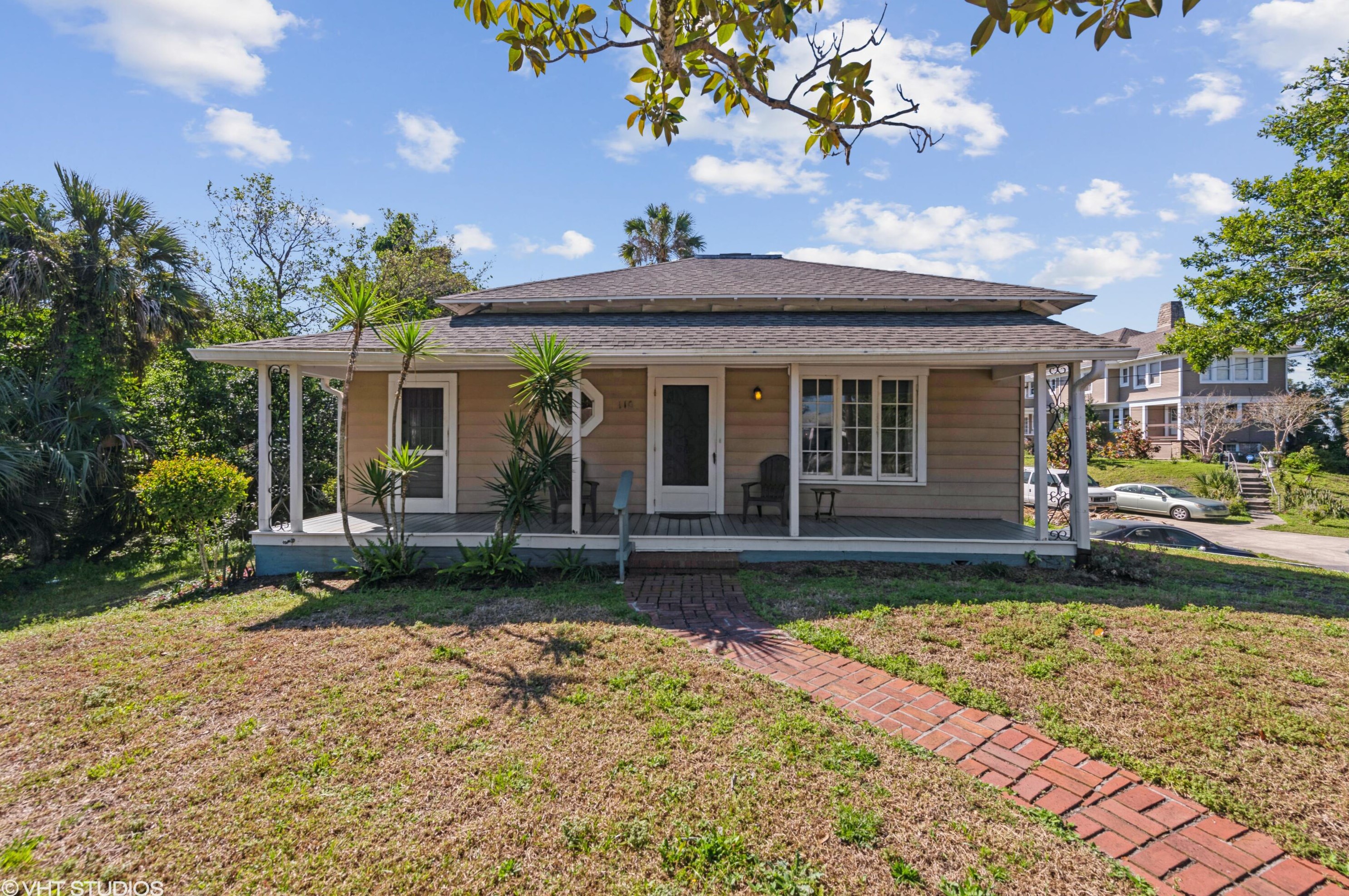 110 Braddock Ave, Daytona Beach, FL 32118-4610