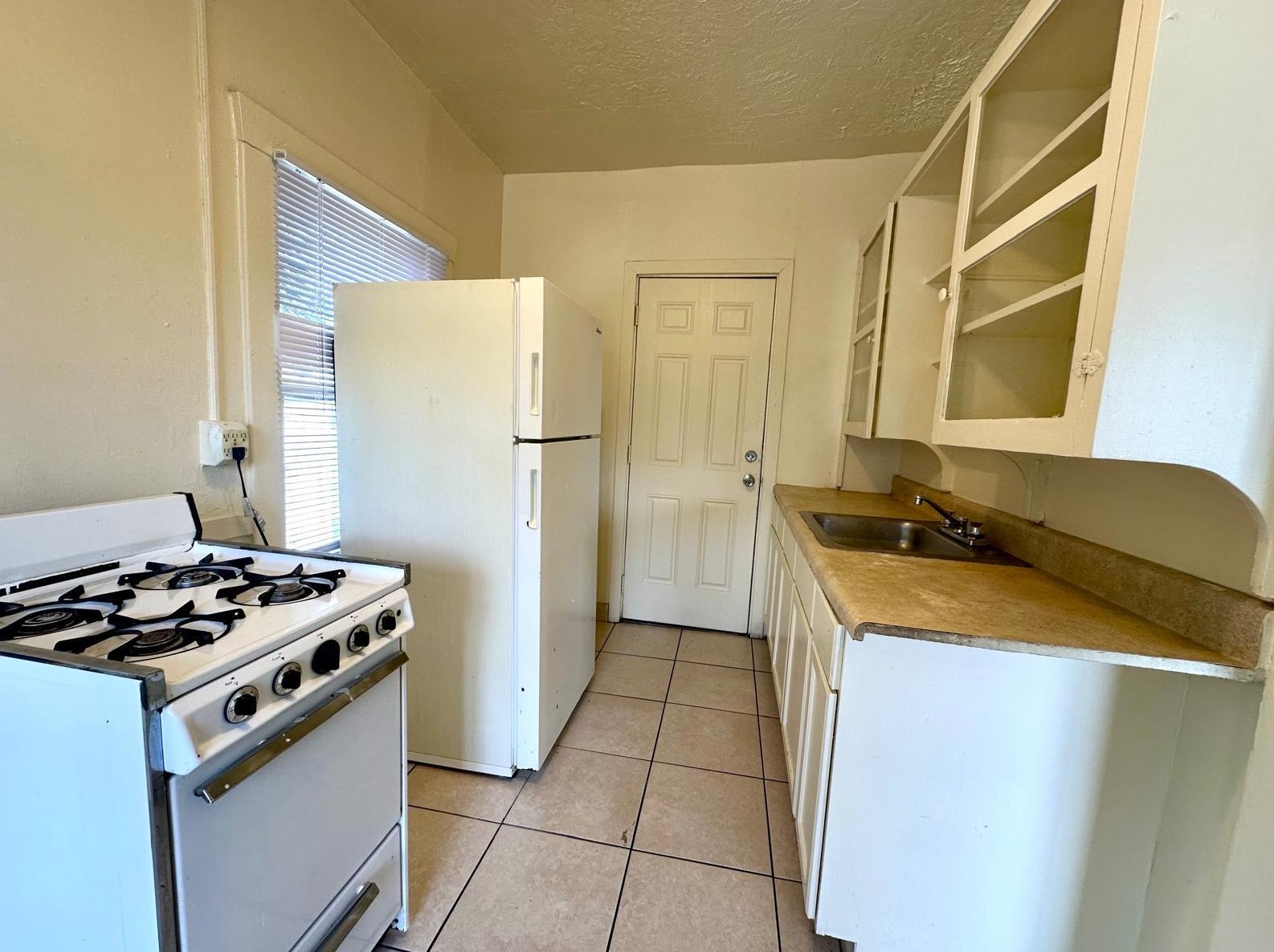 2010 Broward Ave, West Palm Beach, FL 33407-6100