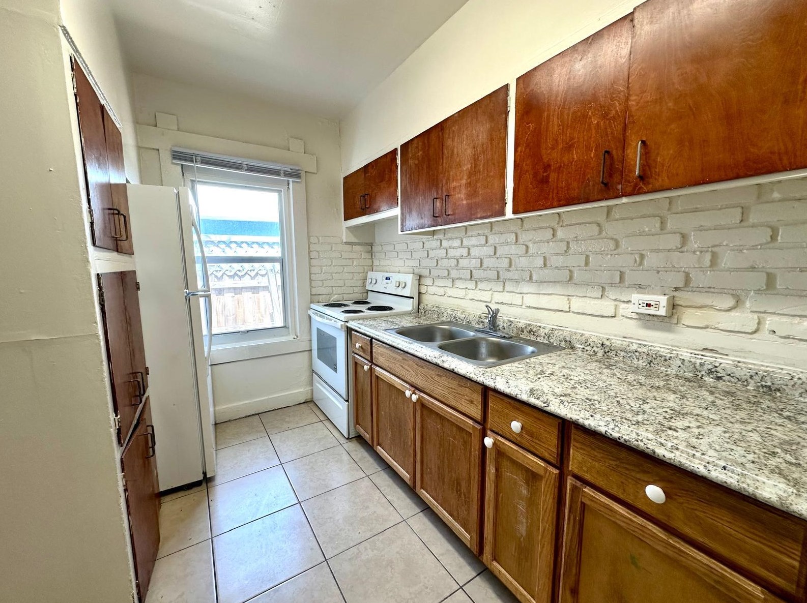 2005 Broward Ave, West Palm Beach, FL 33407-6101