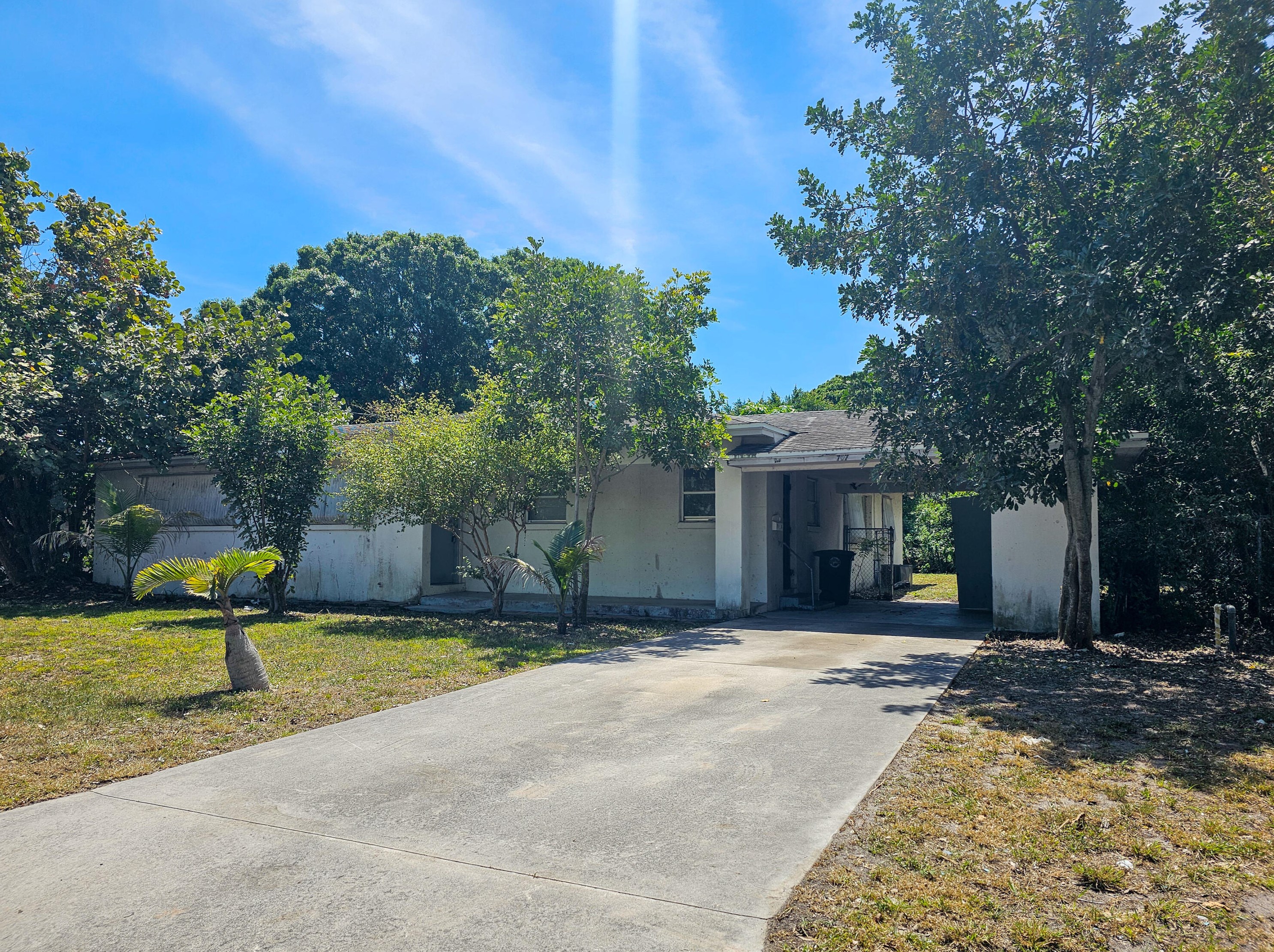 707 Ohio Ave, Fort Pierce, FL 34950-8152