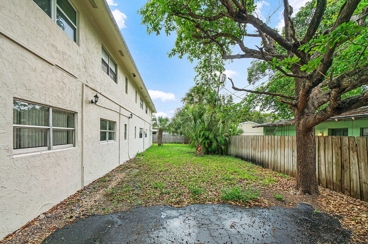 701 7th Ave, Delray Beach FL  33483-5742 exterior