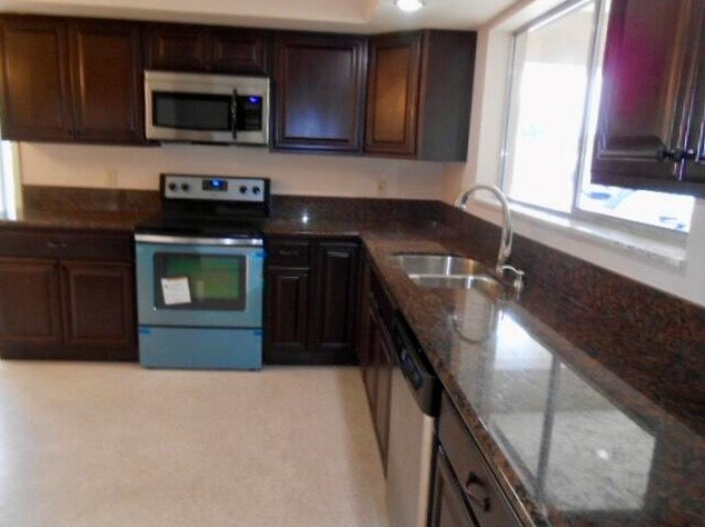 3063 Santa Anita St, Fort Pierce FL  34952-6031 exterior