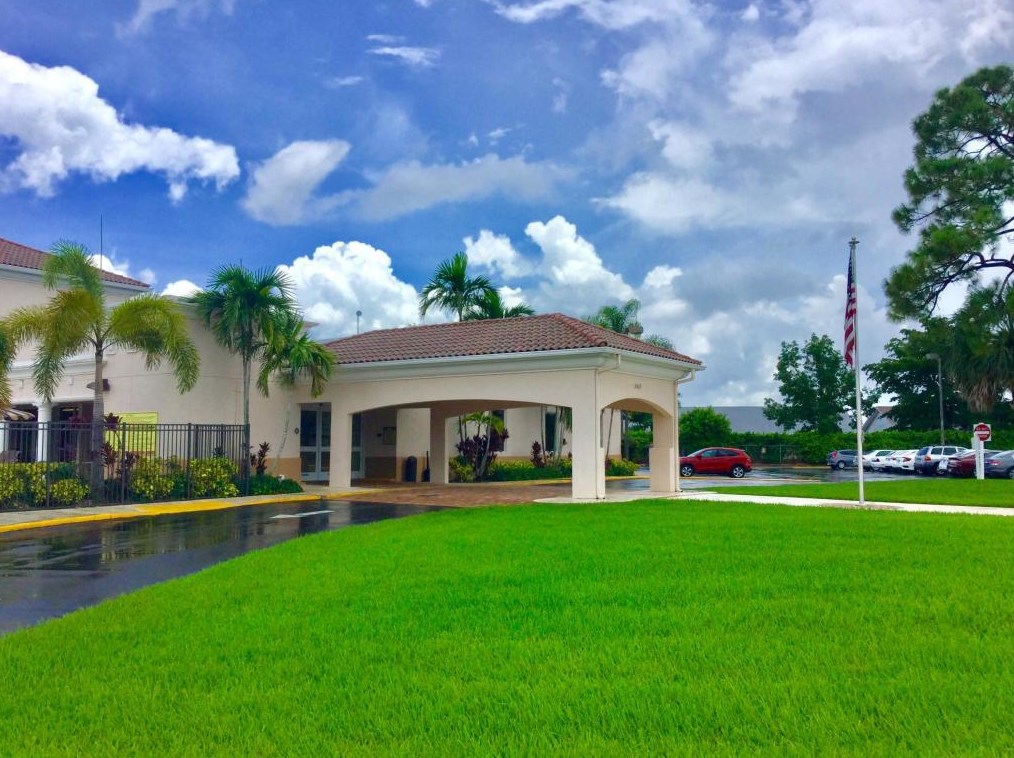 103 Sheffield, West Palm Beach FL  33417-1528 exterior