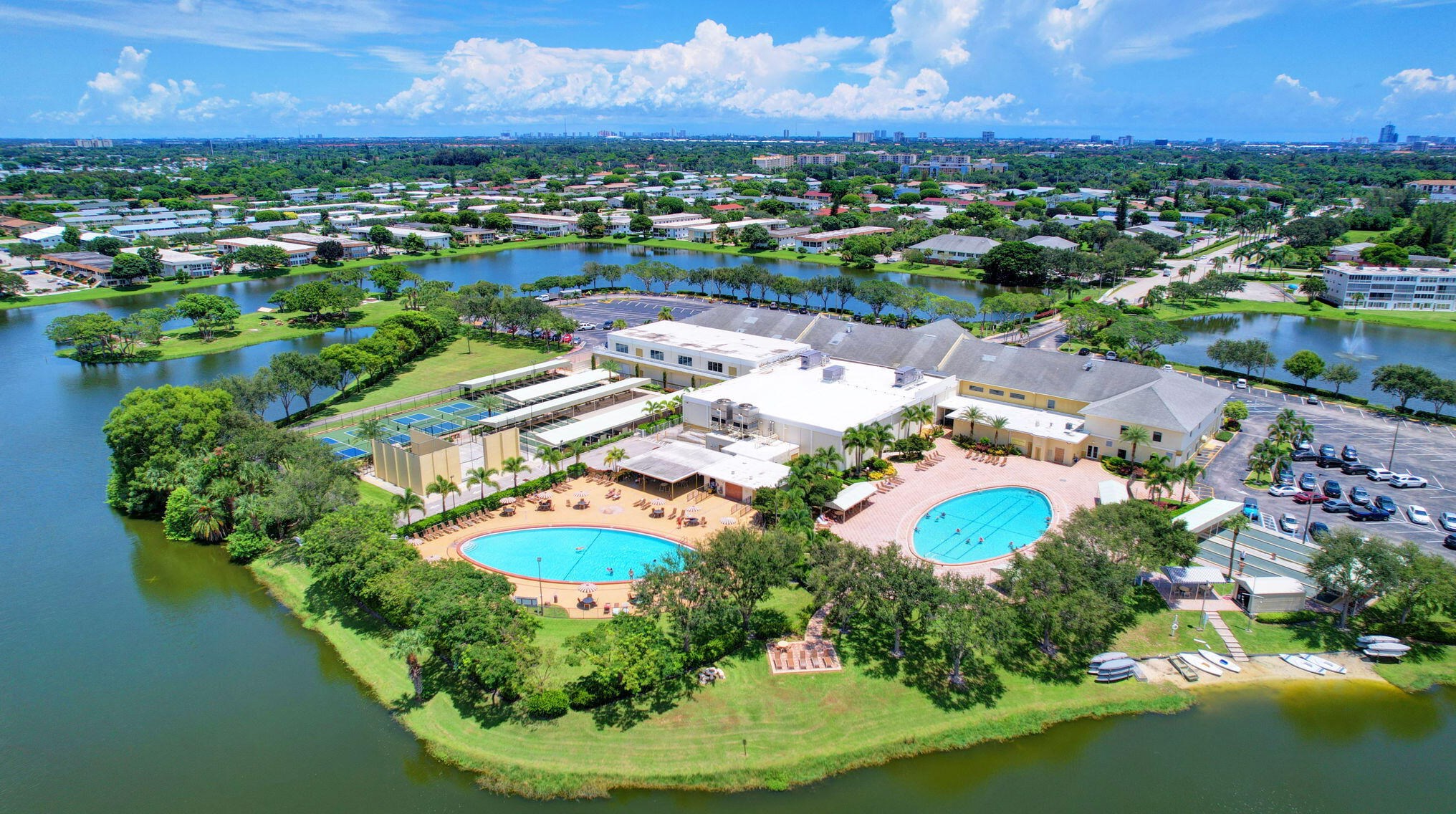 103 Sheffield, West Palm Beach FL  33417-1528 exterior