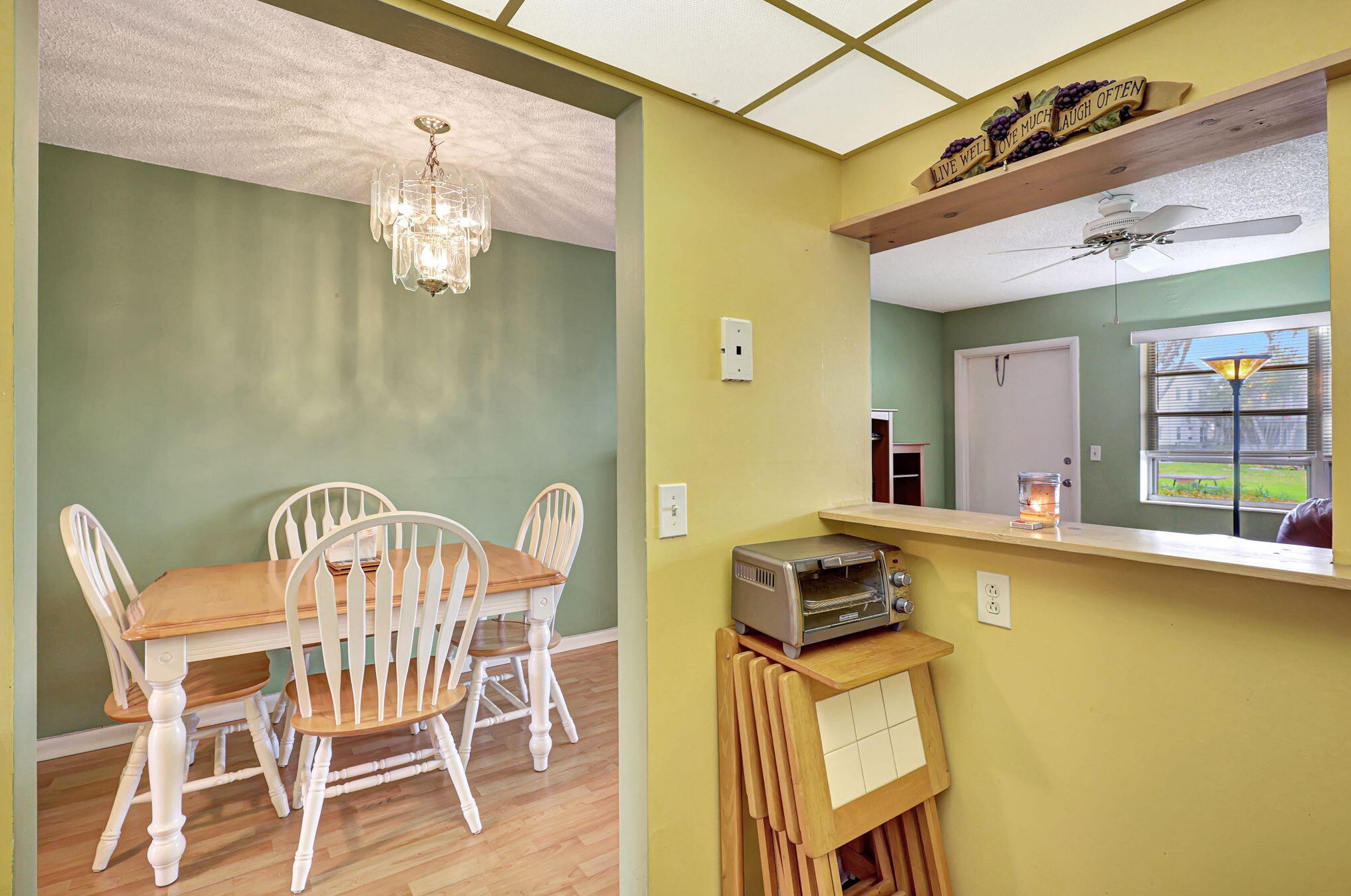 103 Sheffield, West Palm Beach FL  33417-1528 exterior