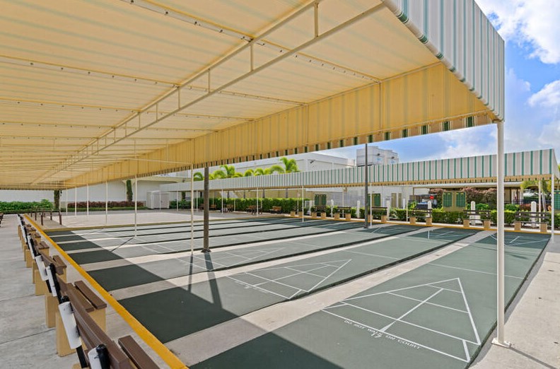 103 Sheffield, West Palm Beach FL  33417-1528 exterior