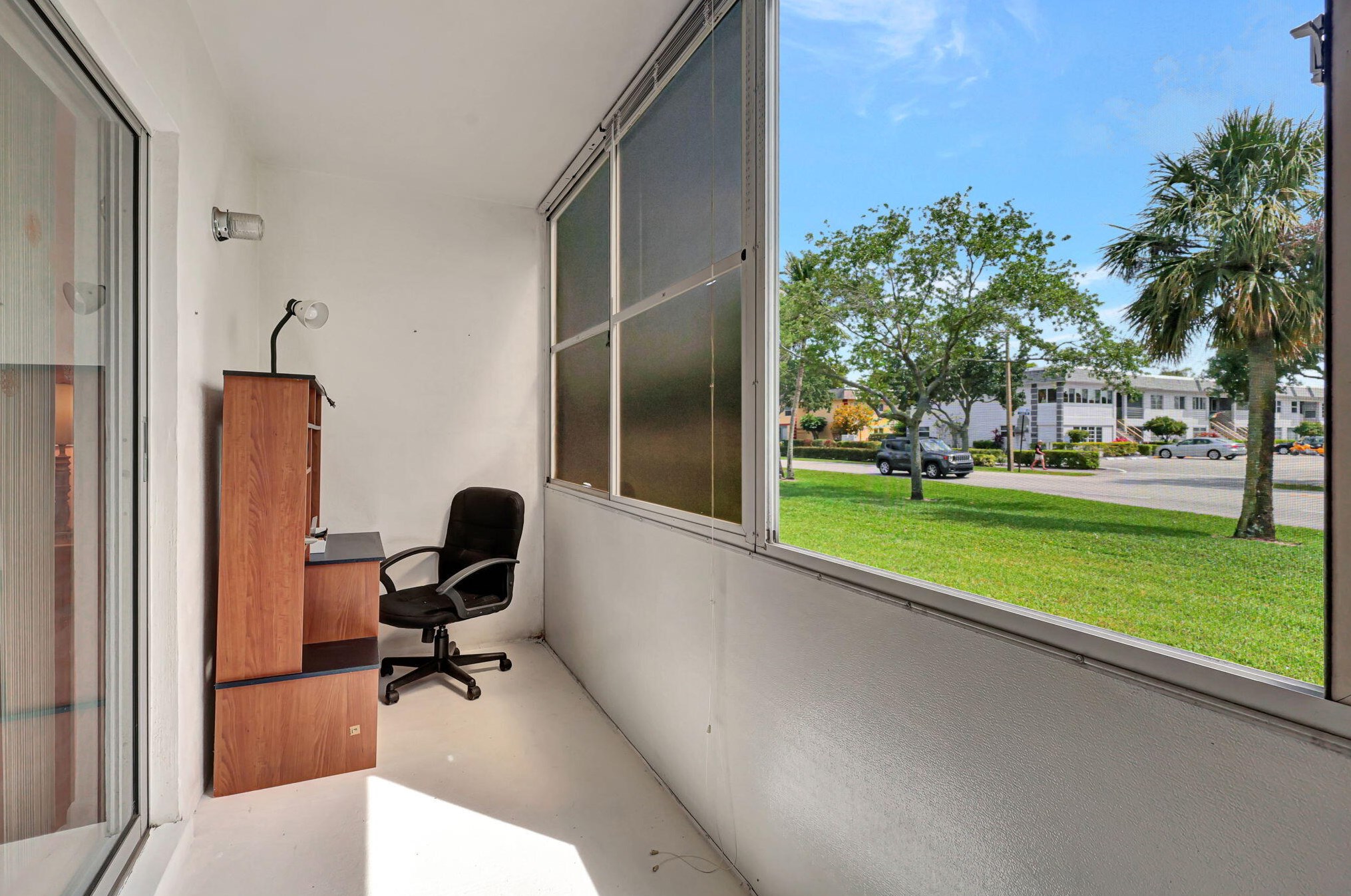 103 Sheffield, West Palm Beach FL  33417-1528 exterior