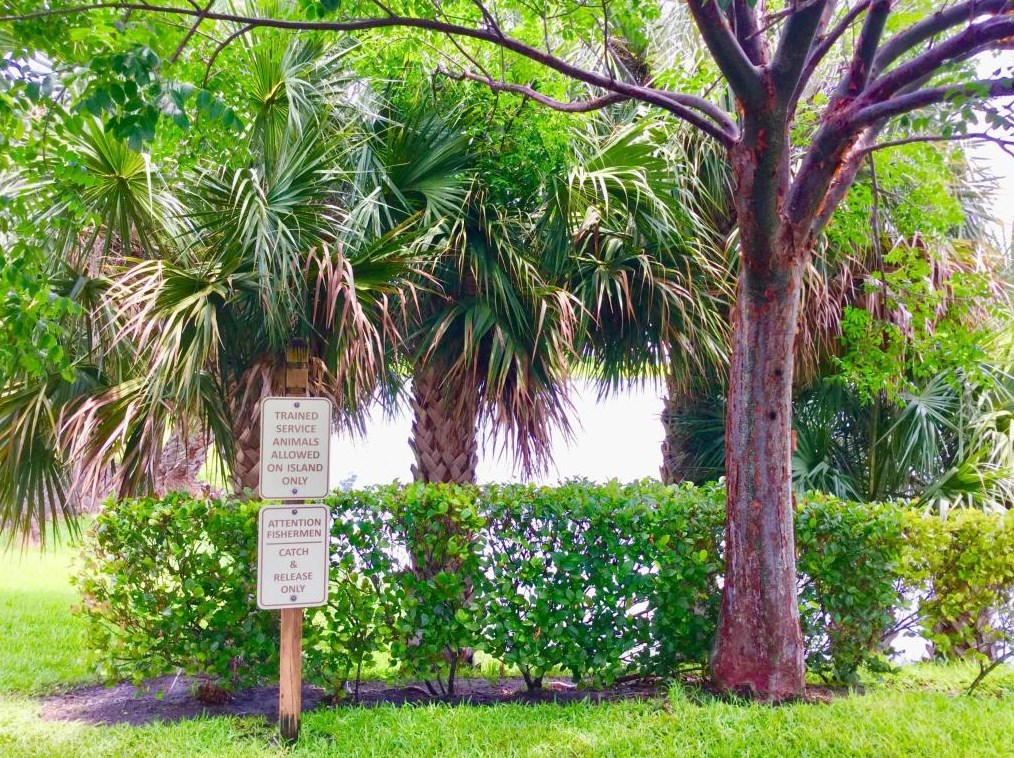 103 Sheffield, West Palm Beach FL  33417-1528 exterior