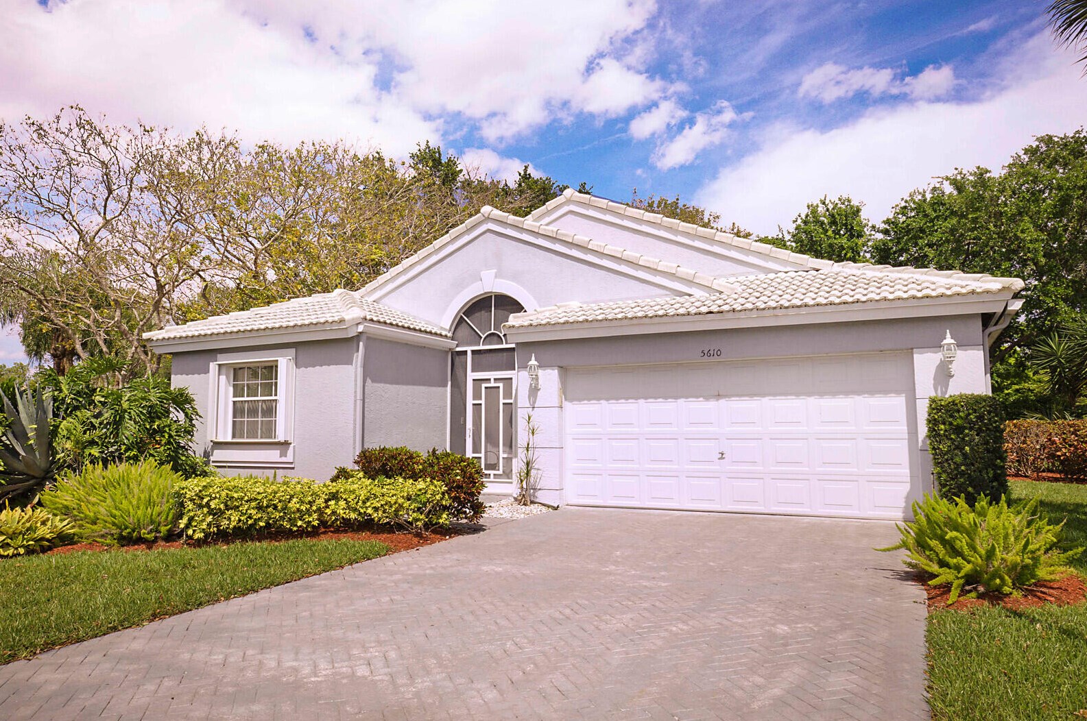 5610 Swaying Palm Ln, Boynton Beach, FL 33437-4224