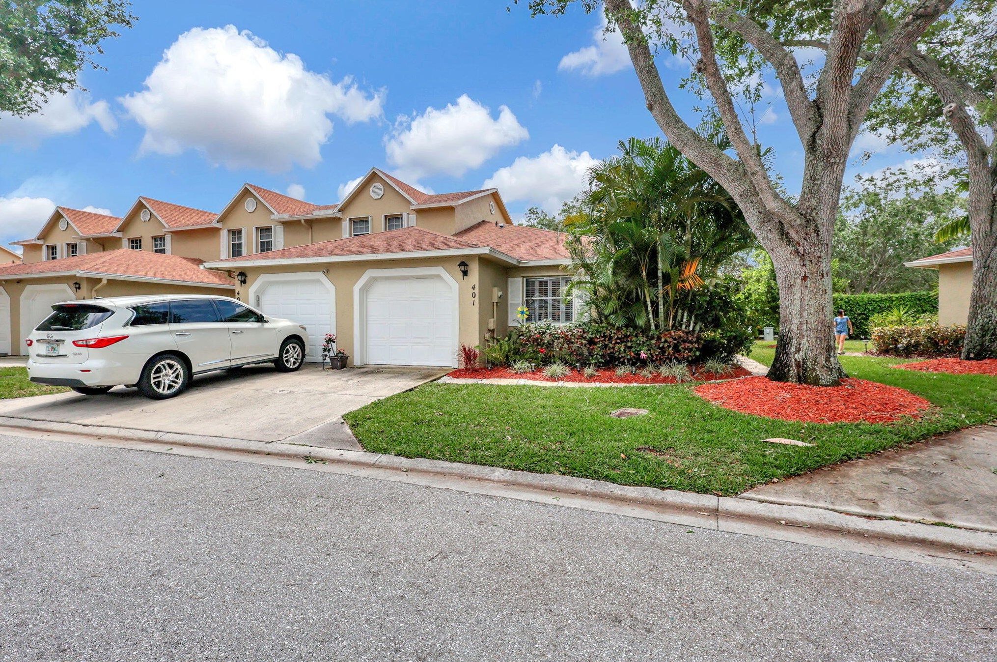 401 Maplewood Dr, West Palm Beach, FL 33415-1413