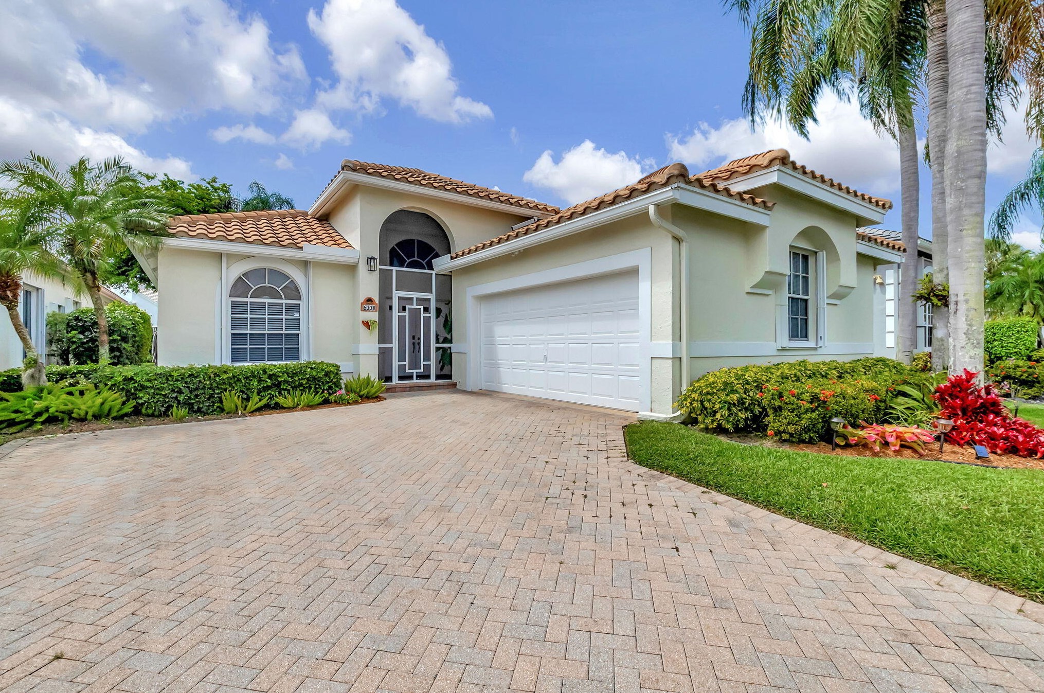 6338 Crystal View Ln, Boynton Beach, FL 33437-4041