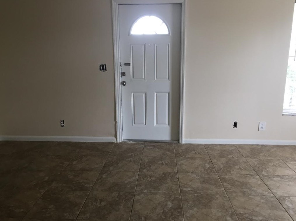 4931 Wedgewood Way Apt 8, West Palm Beach, FL 33417