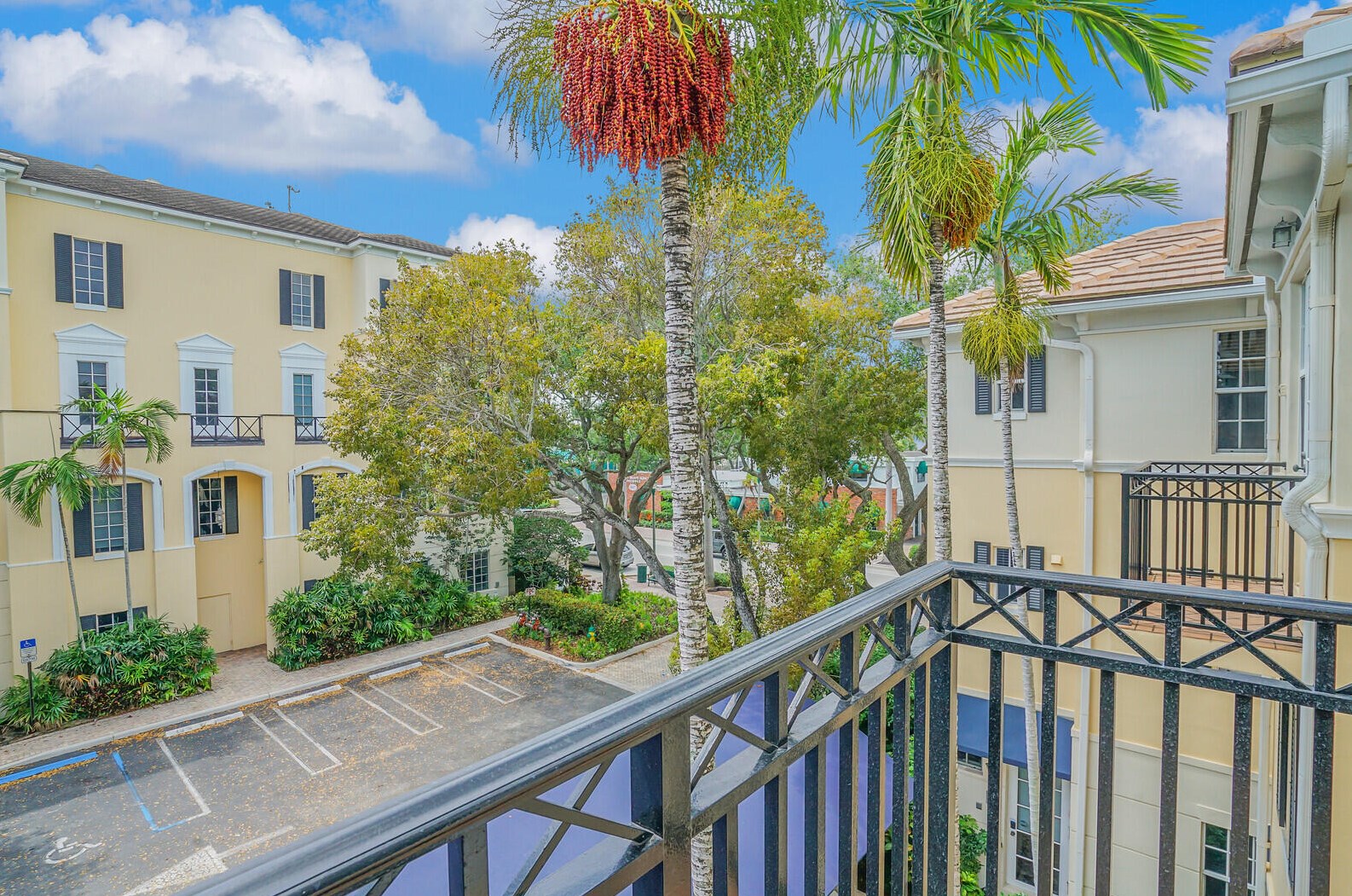 75 5th Ave, Delray Beach FL  33483-5458 exterior