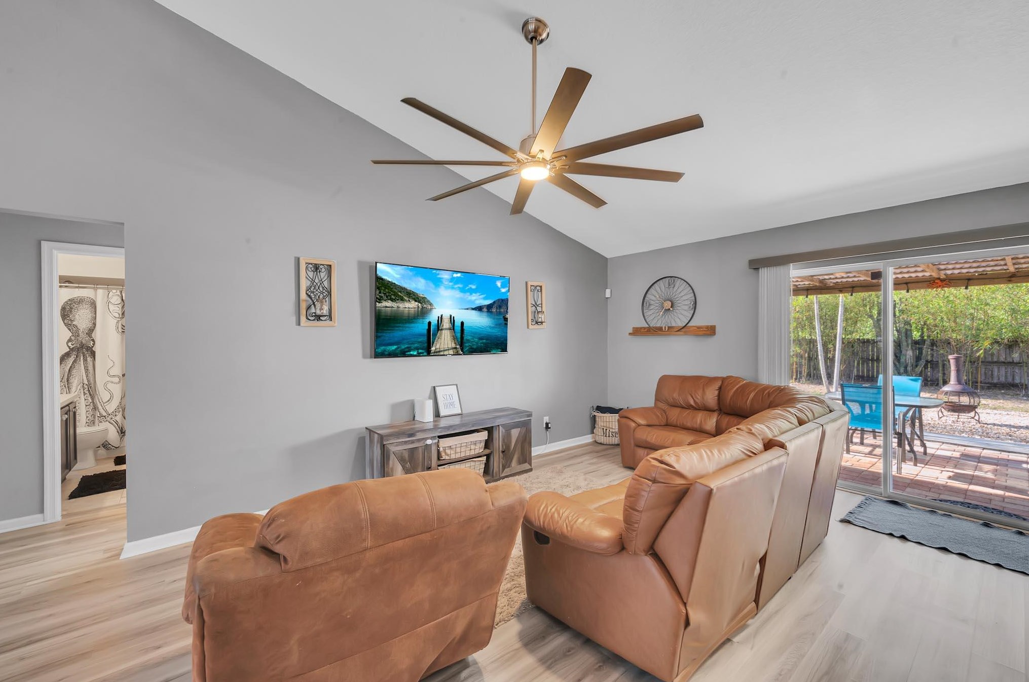 671 Hoffenberg Ave, Fort Pierce FL  34953-7625 exterior