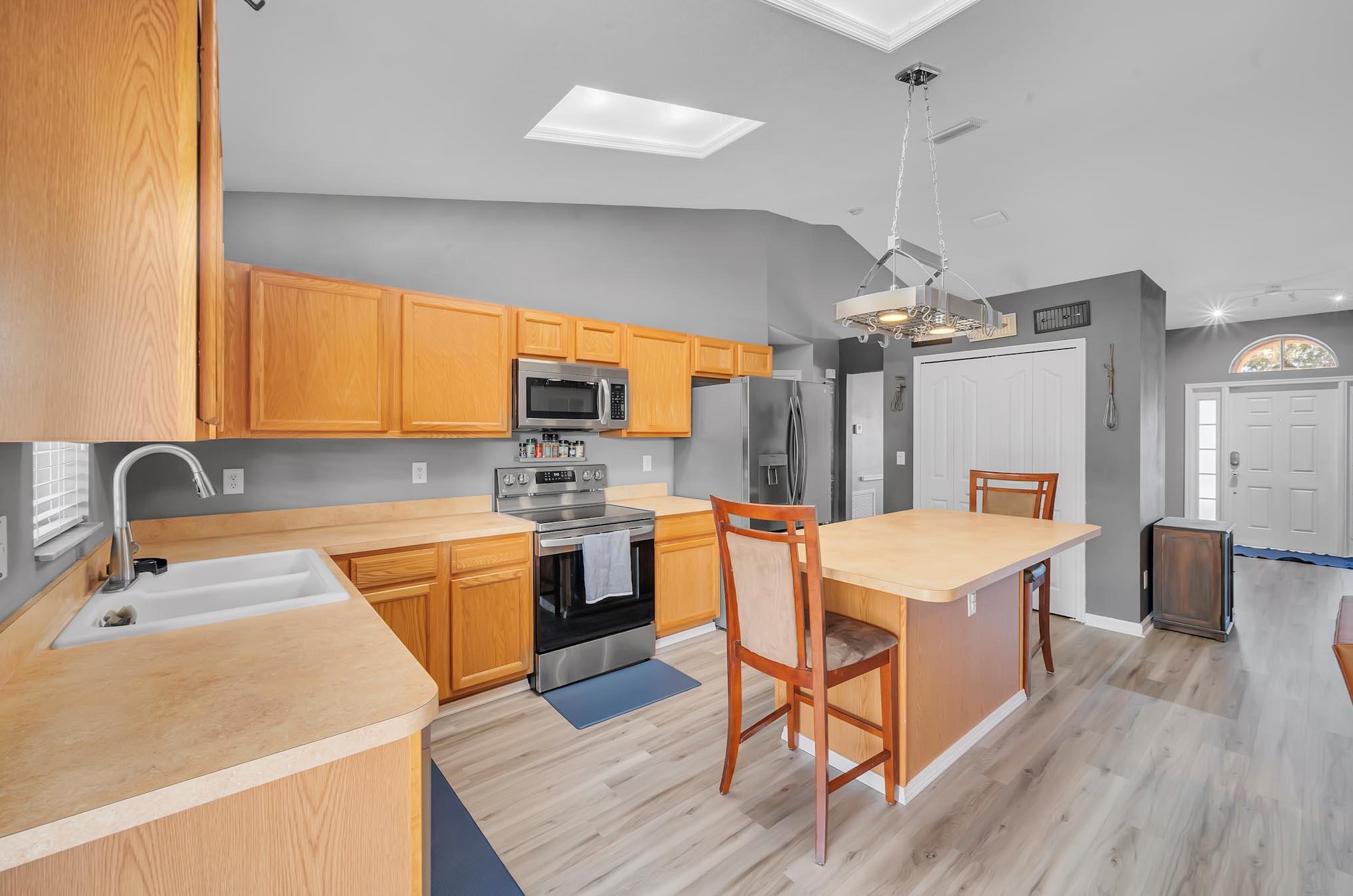 671 Hoffenberg Ave, Fort Pierce FL  34953-7625 exterior