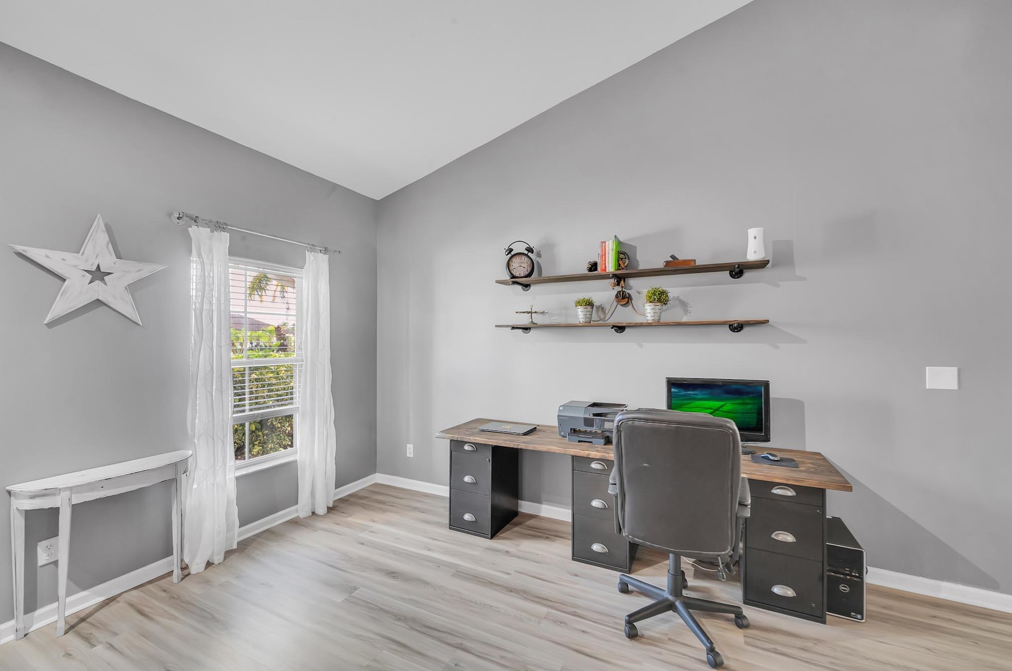 671 Hoffenberg Ave, Fort Pierce FL  34953-7625 exterior