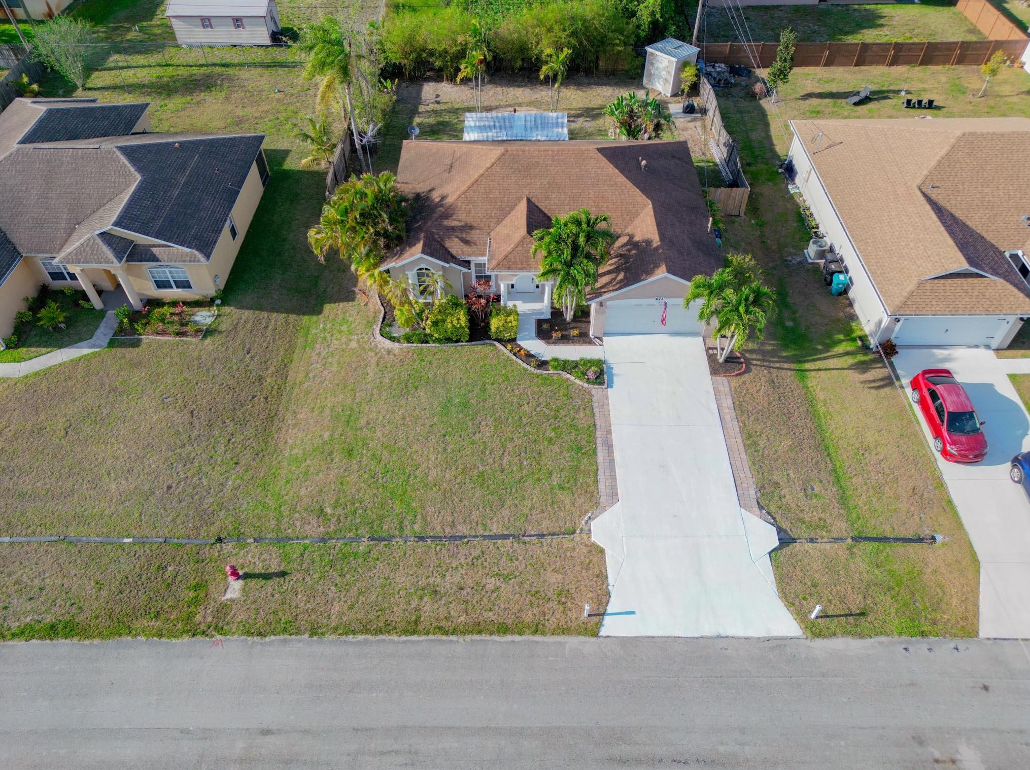 671 Hoffenberg Ave, Fort Pierce FL  34953-7625 exterior