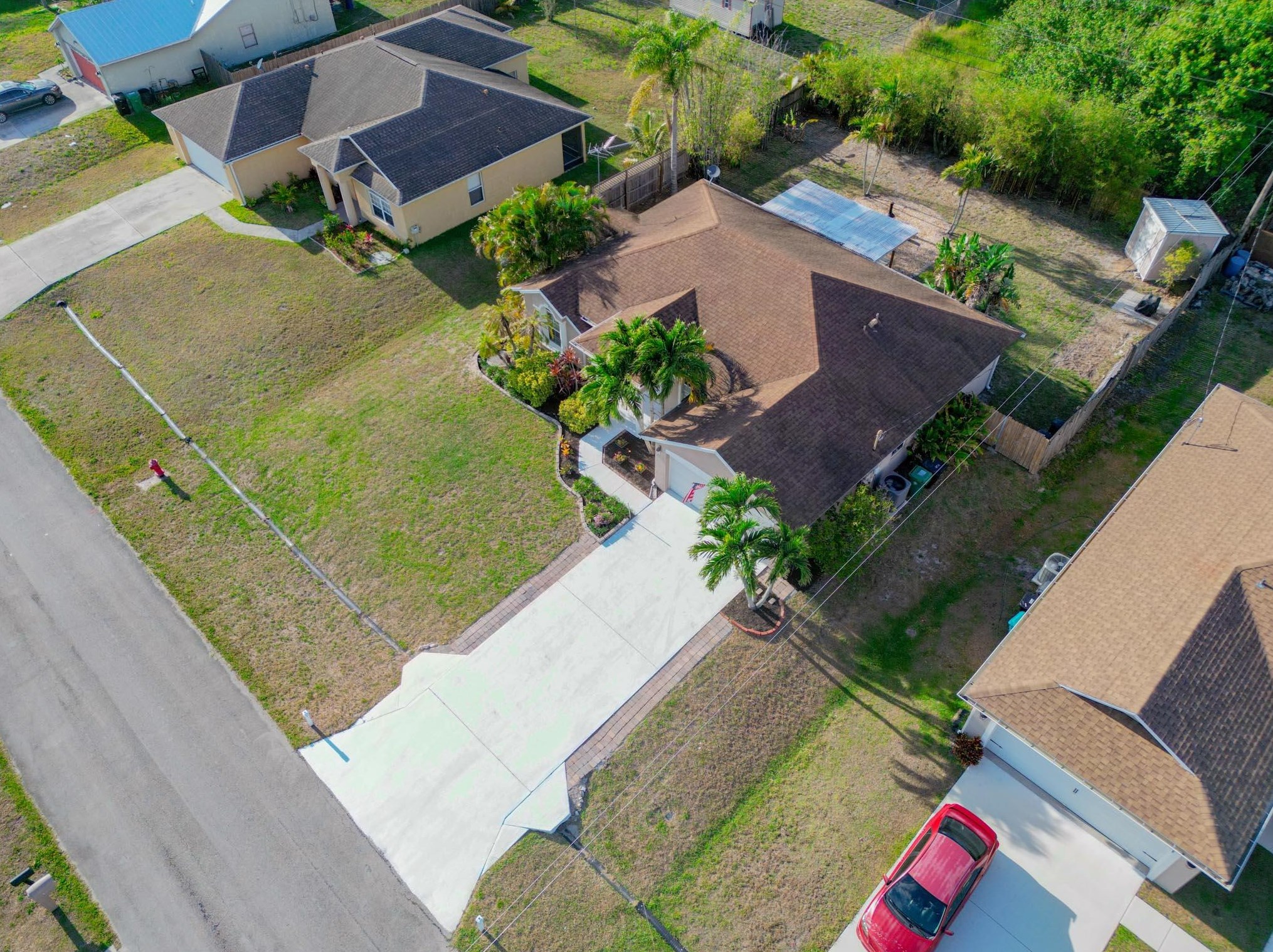 671 Hoffenberg Ave, Fort Pierce FL  34953-7625 exterior