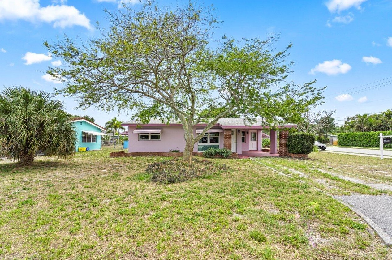 298 2nd St, Boca Raton, FL 33432-4002
