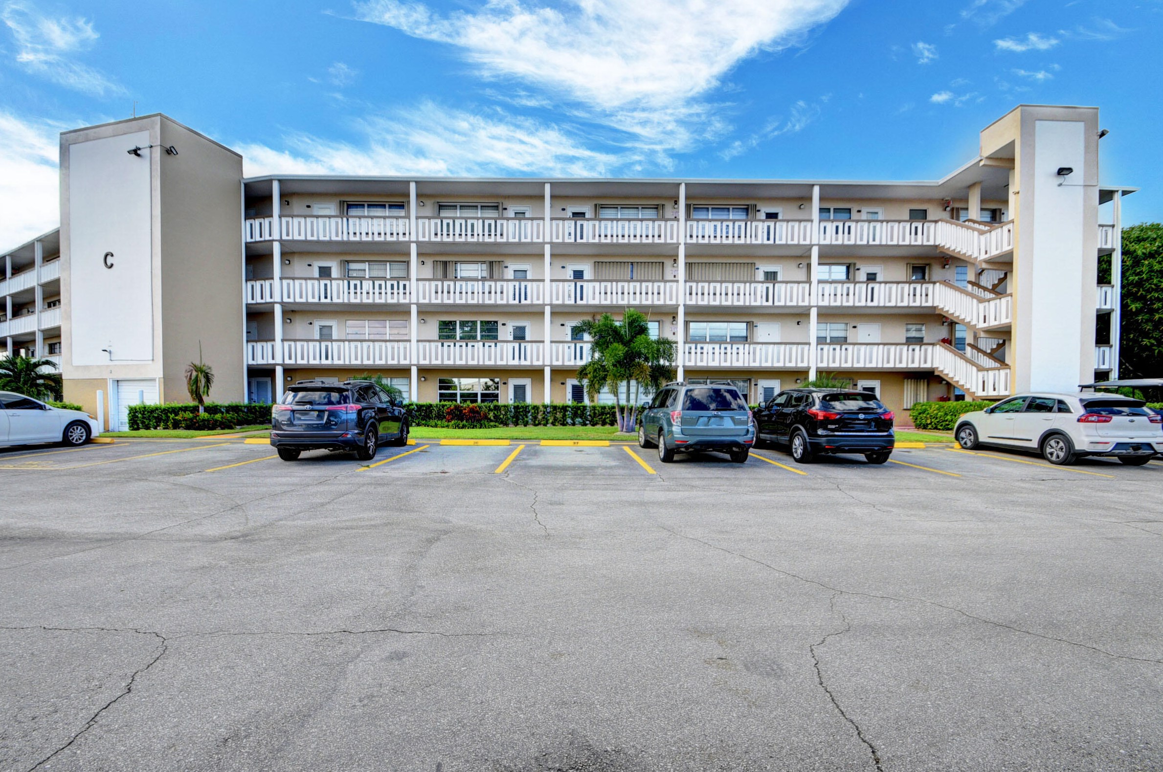 457 Southampton C, West Palm Beach FL  33417-7813 exterior