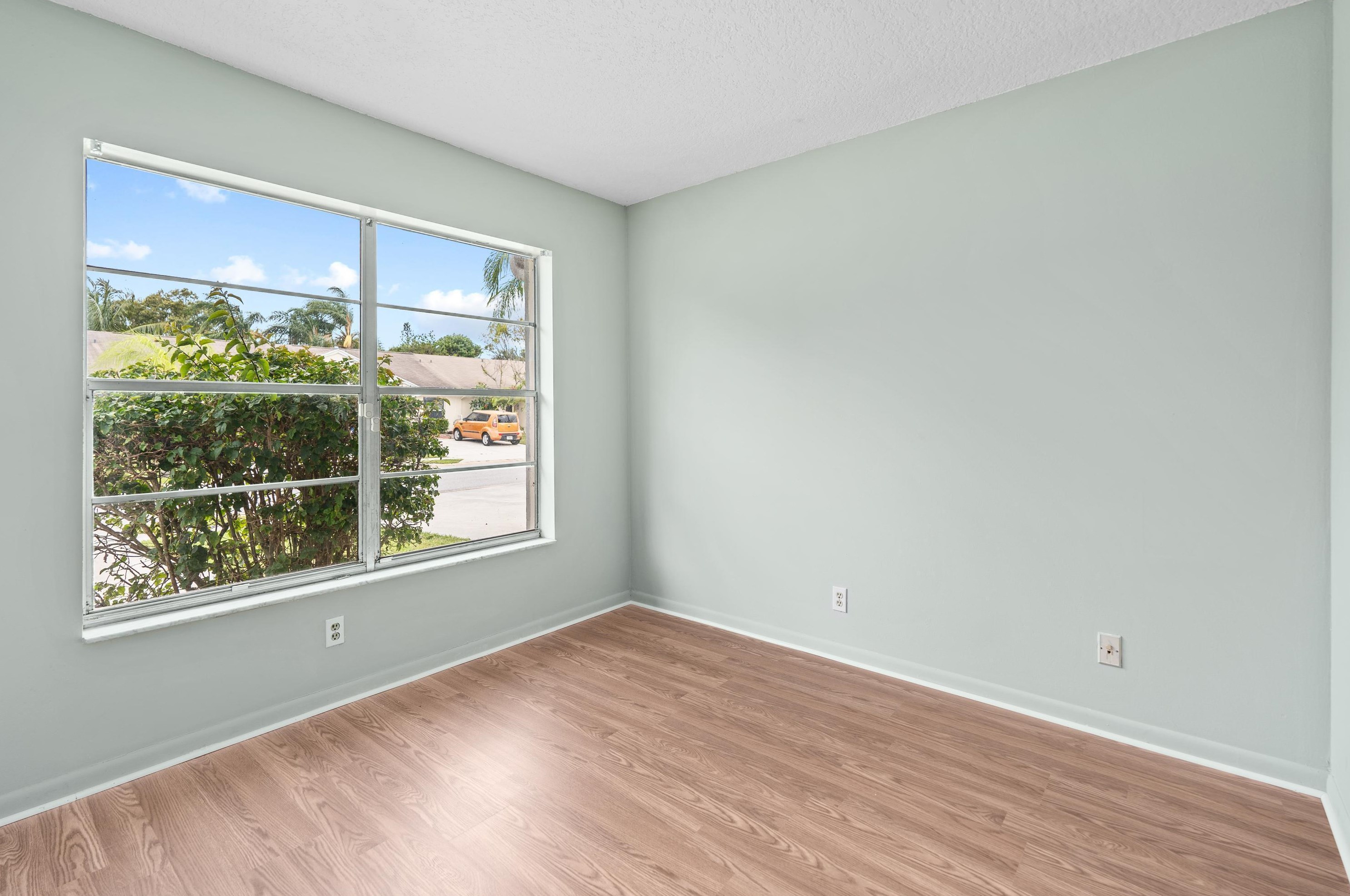 252 Palmetto Ct, Jupiter FL 33458-8803 exterior