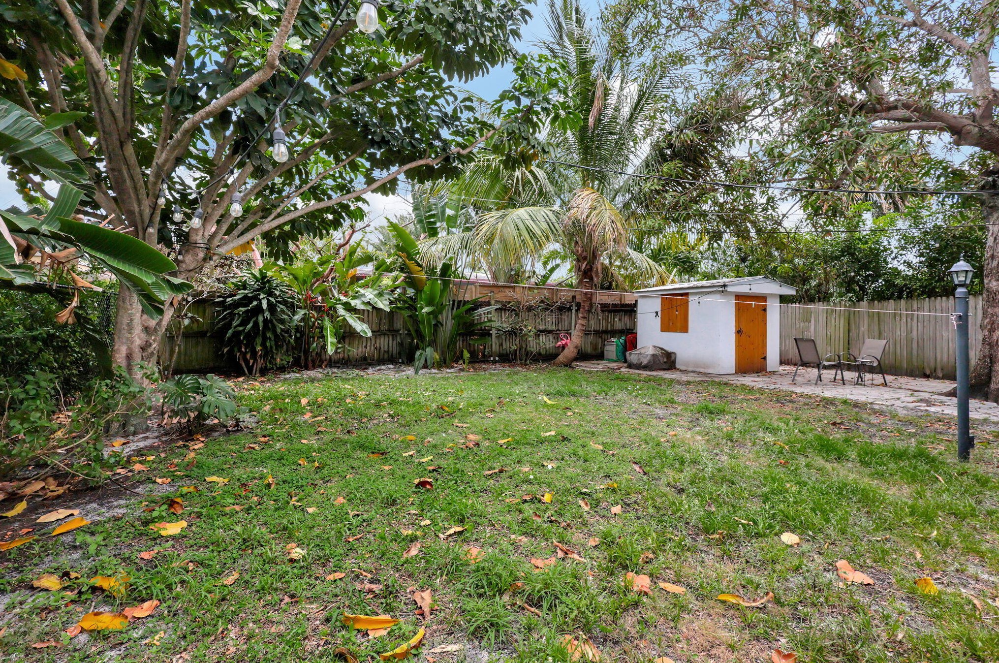 211 Princeton Dr, Lake Worth FL 33460-6237 exterior