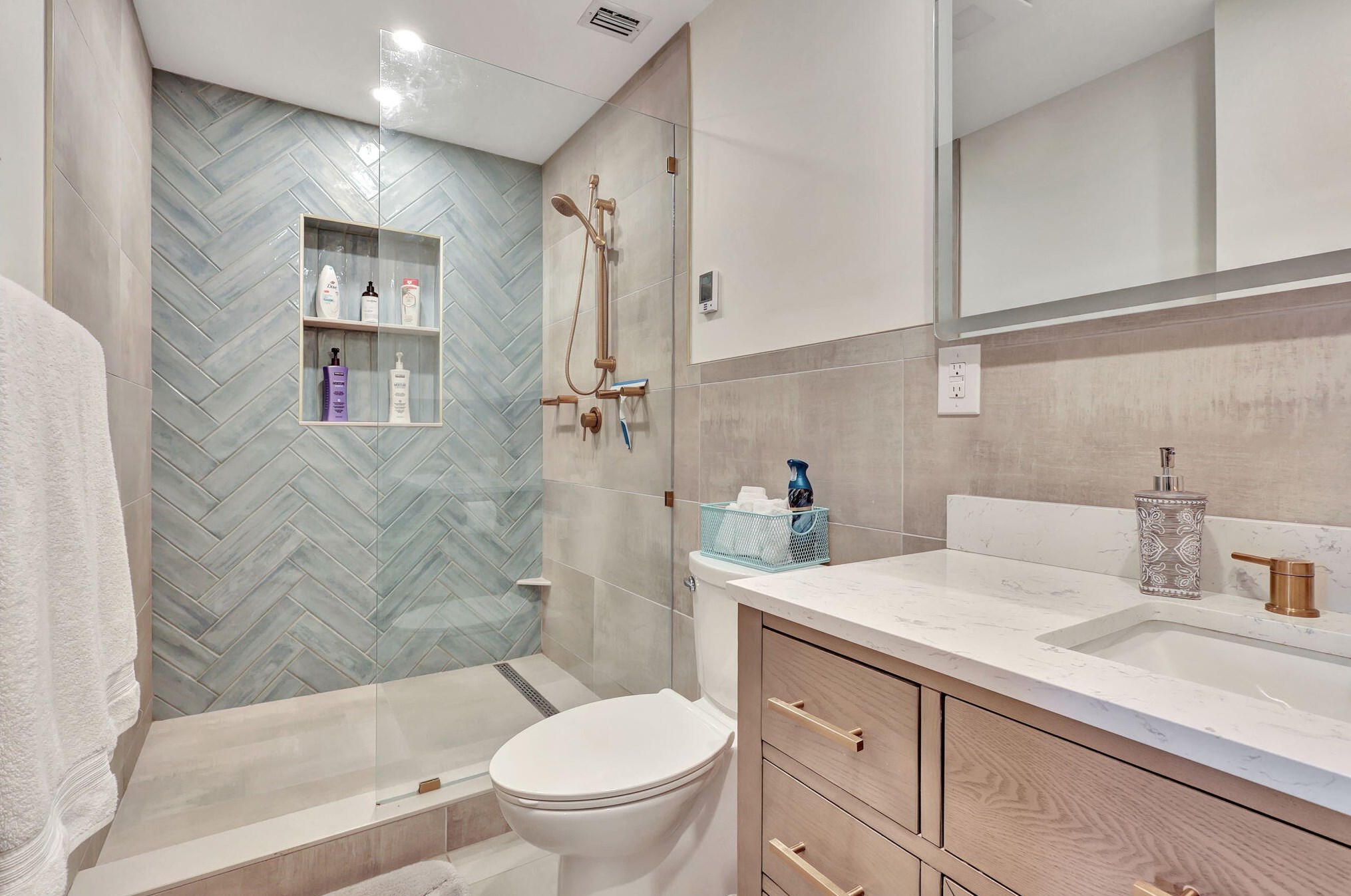 211 Princeton Dr, Lake Worth FL 33460-6237 exterior