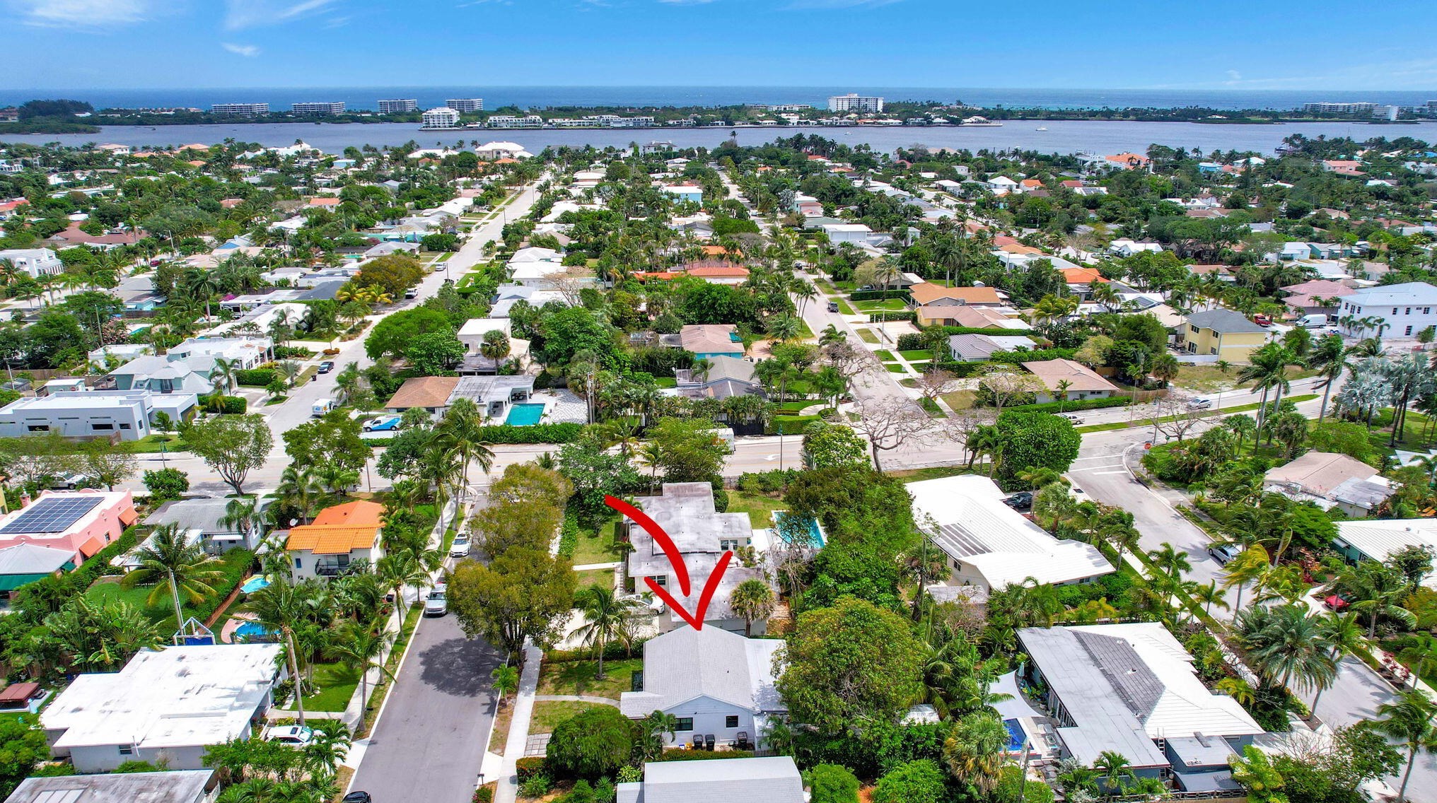 211 Princeton Dr, Lake Worth FL 33460-6237 exterior