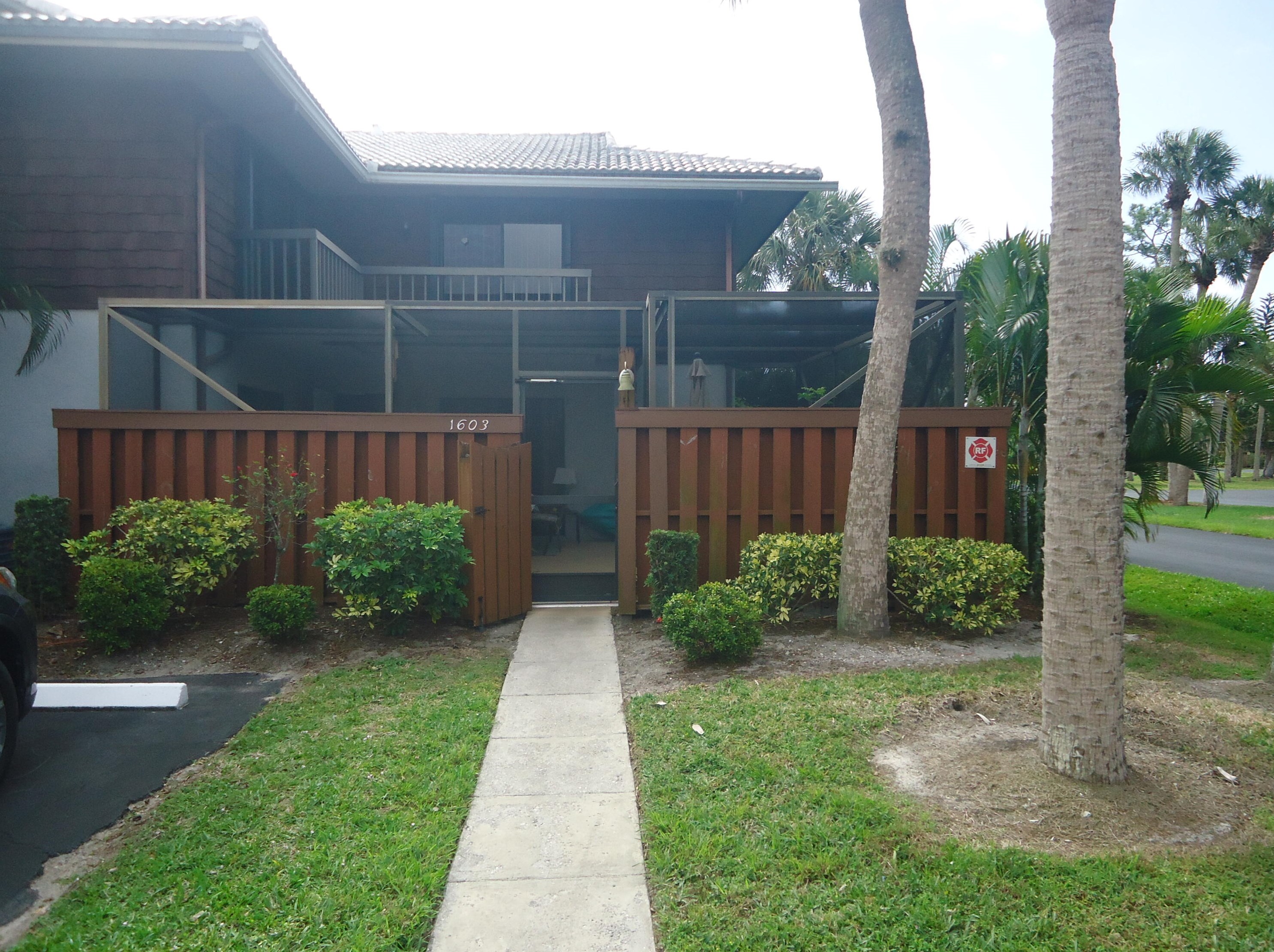 1603 Excaliber Ln, Fort Pierce, FL 34952-4702