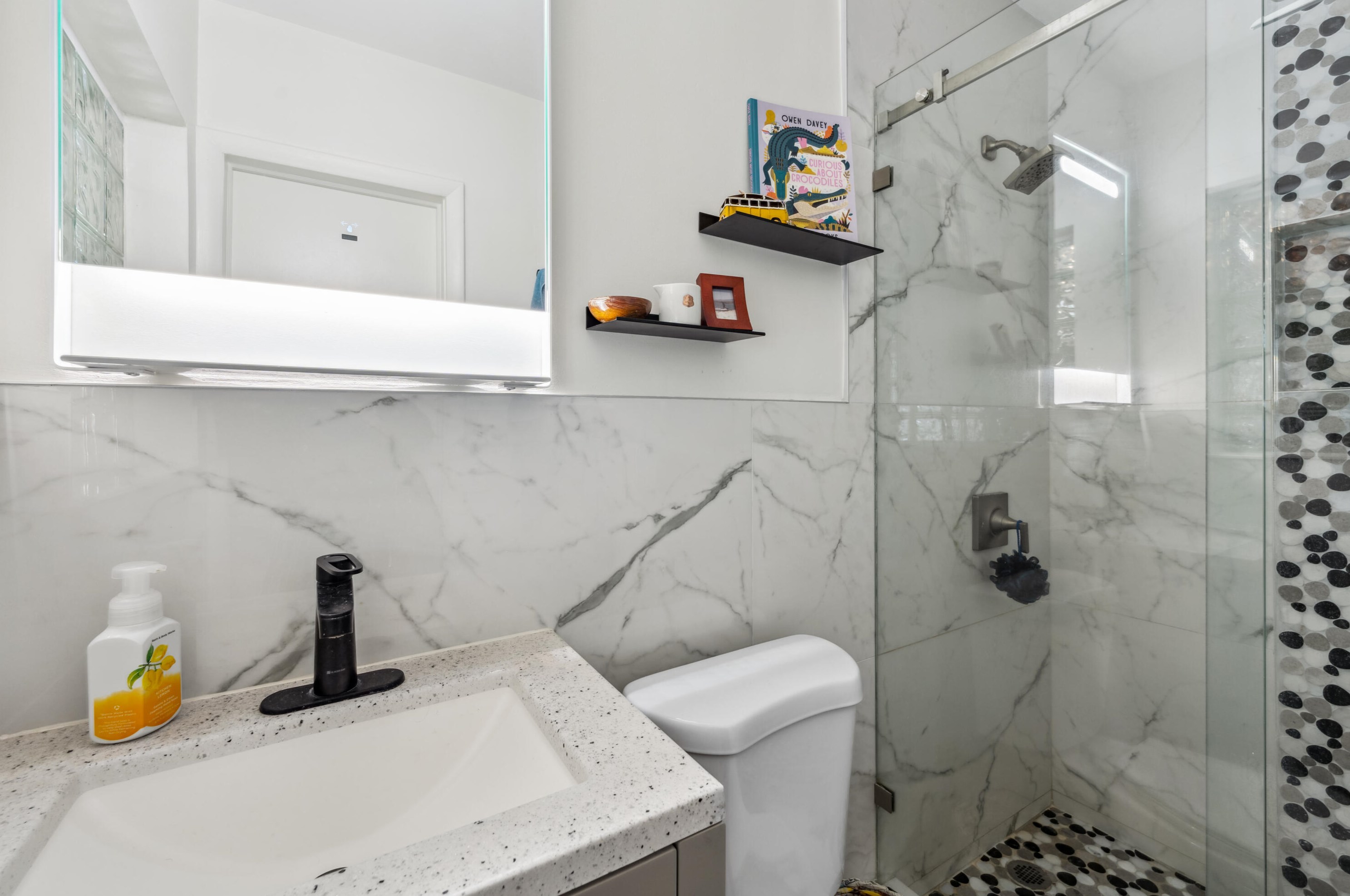 1154 Grant St, Hollywood FL  33019-3126 exterior