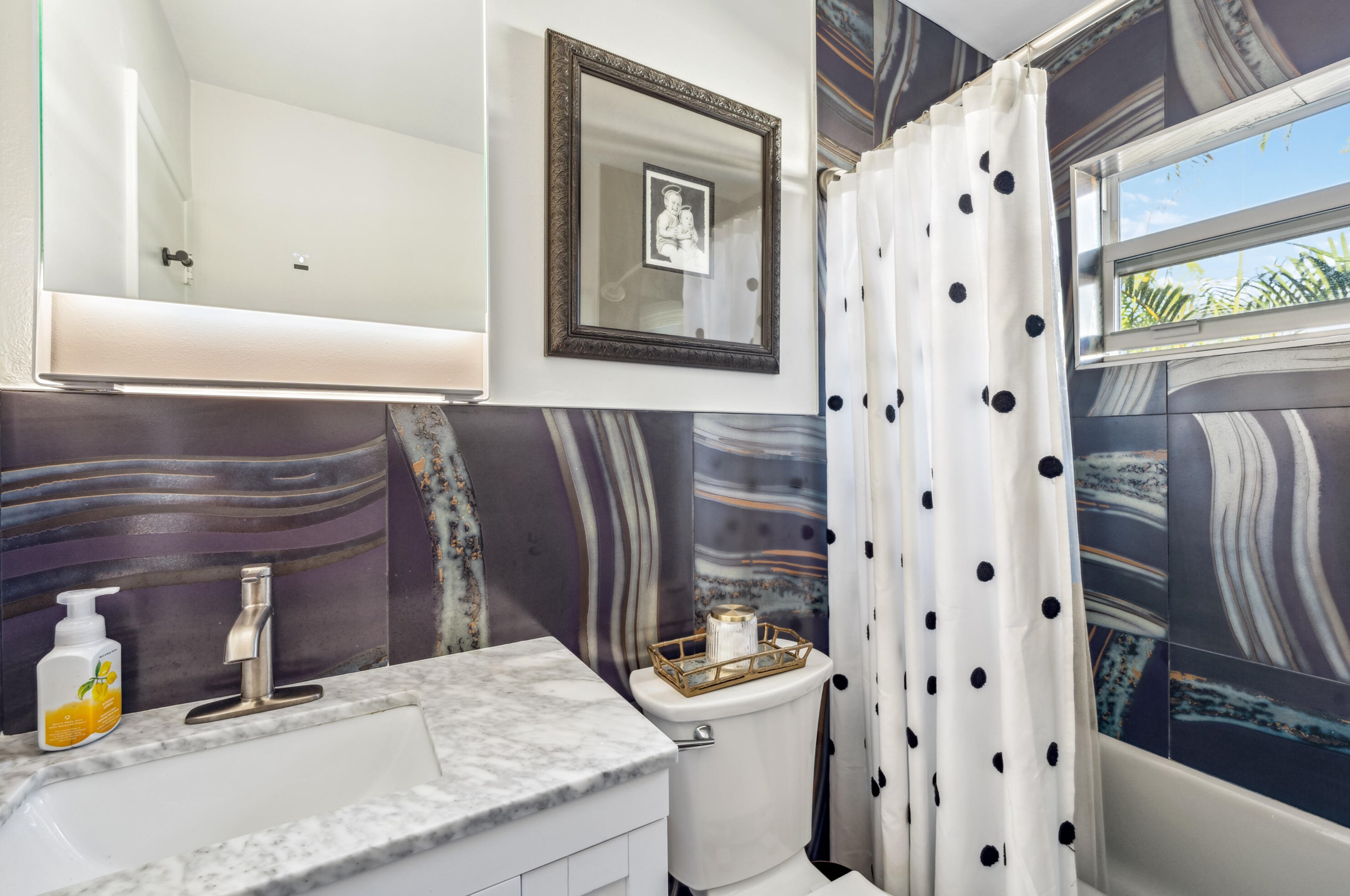 1154 Grant St, Hollywood FL  33019-3126 exterior