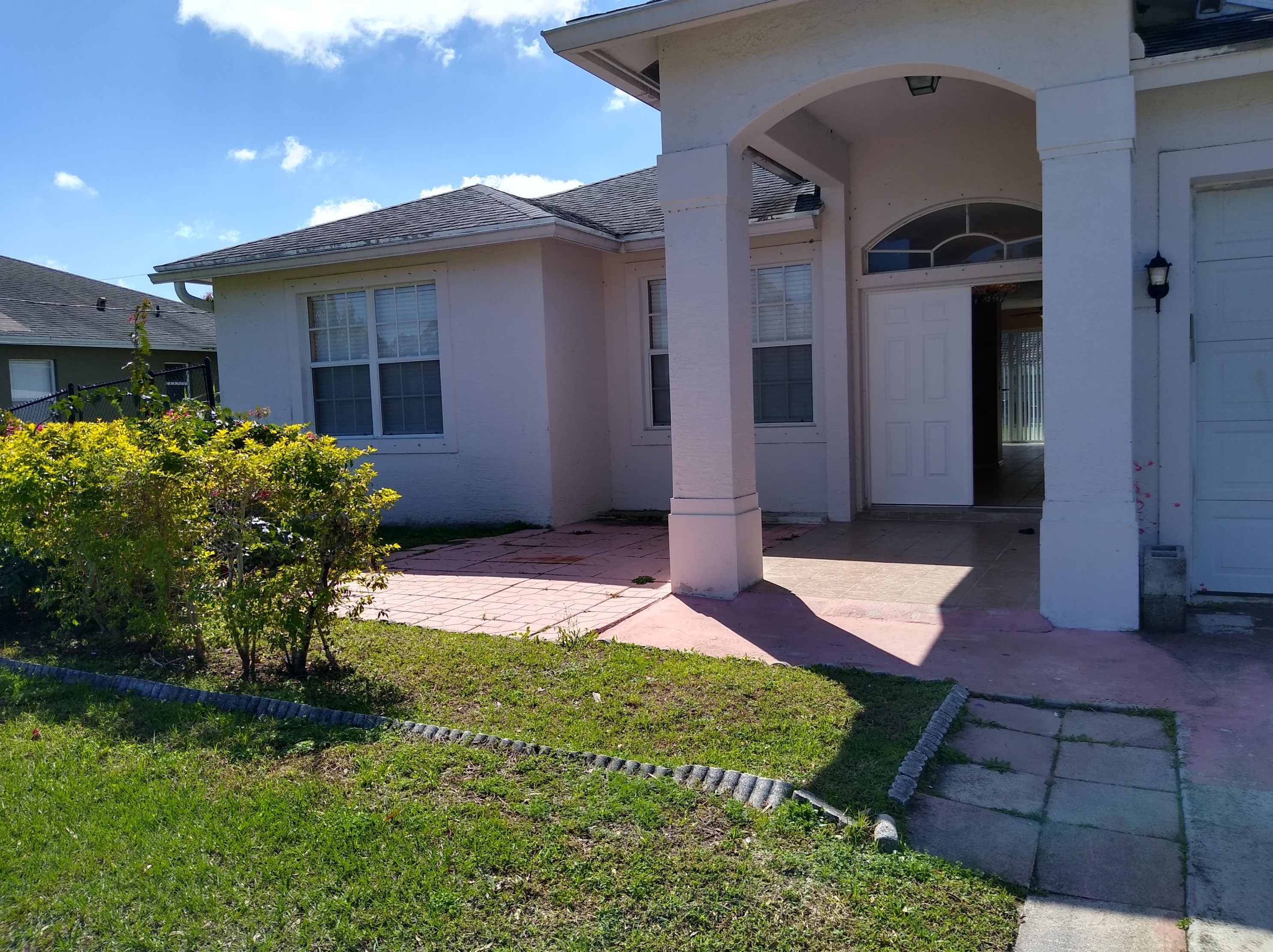 1442 Dow Ln, Fort Pierce, FL 34953-1631