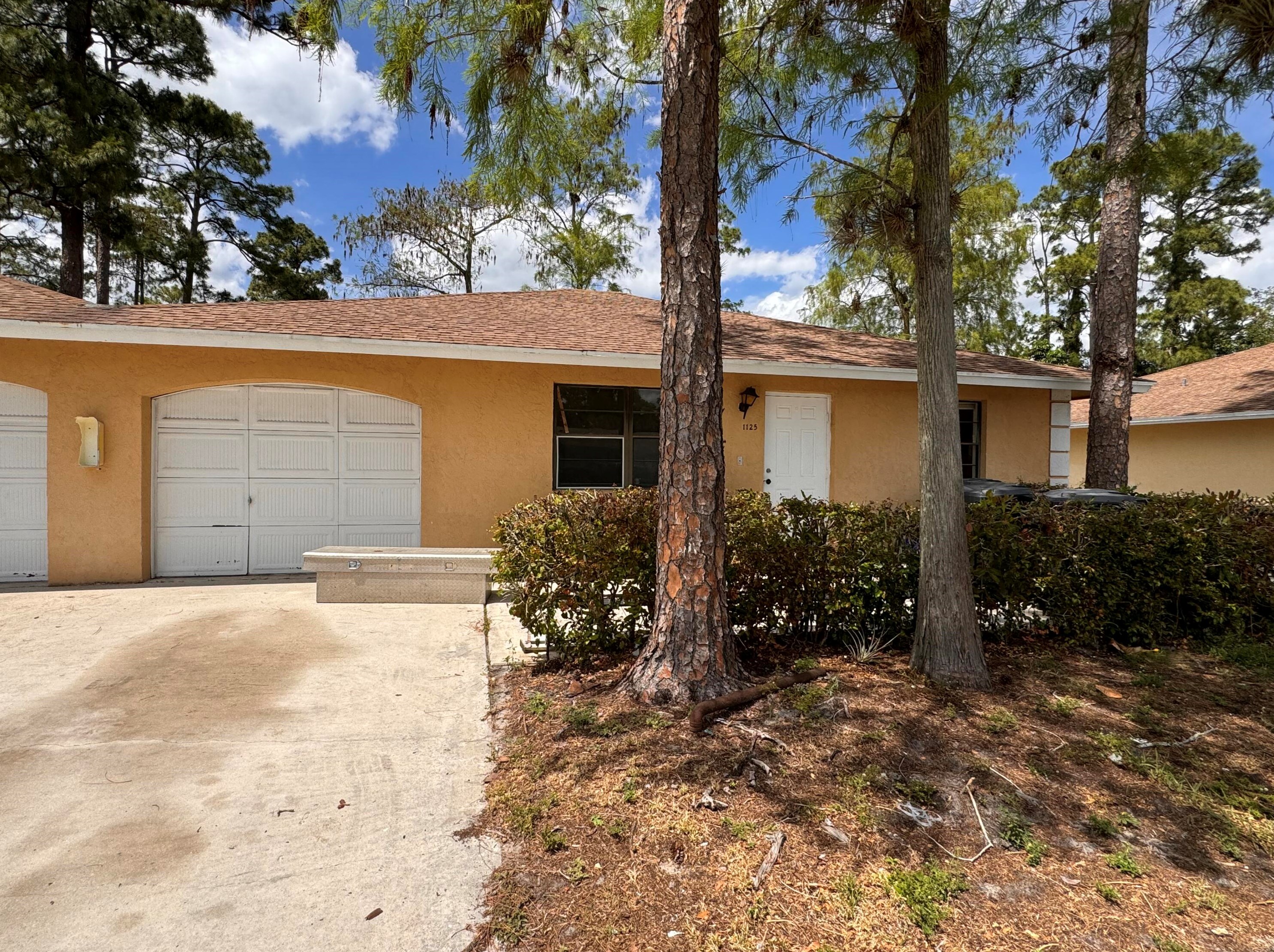 1125 Goldenrod Rd, West Palm Beach, FL 33414-8528