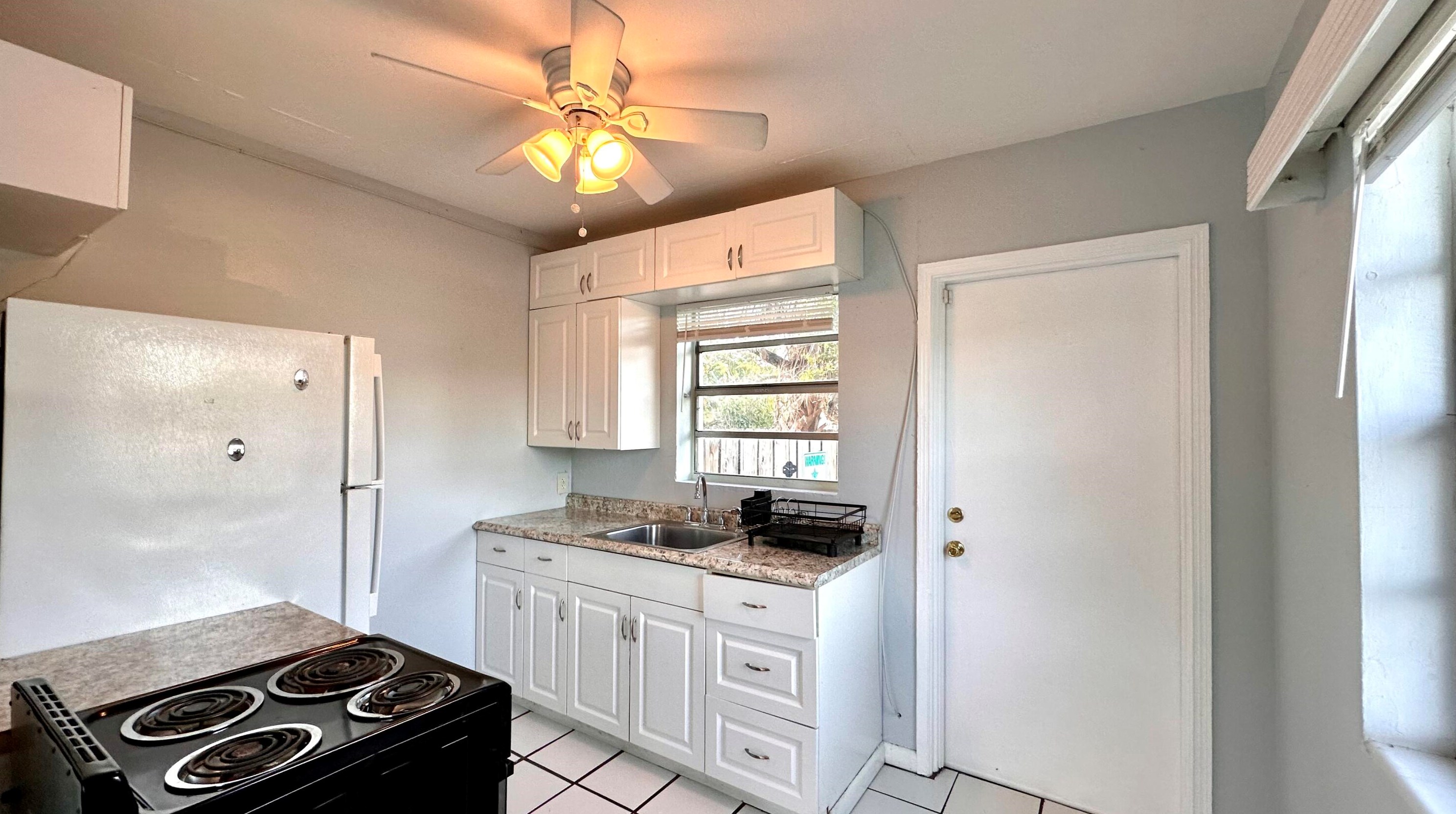 630 N Federal Hwy #4, Lake Worth, FL 33460