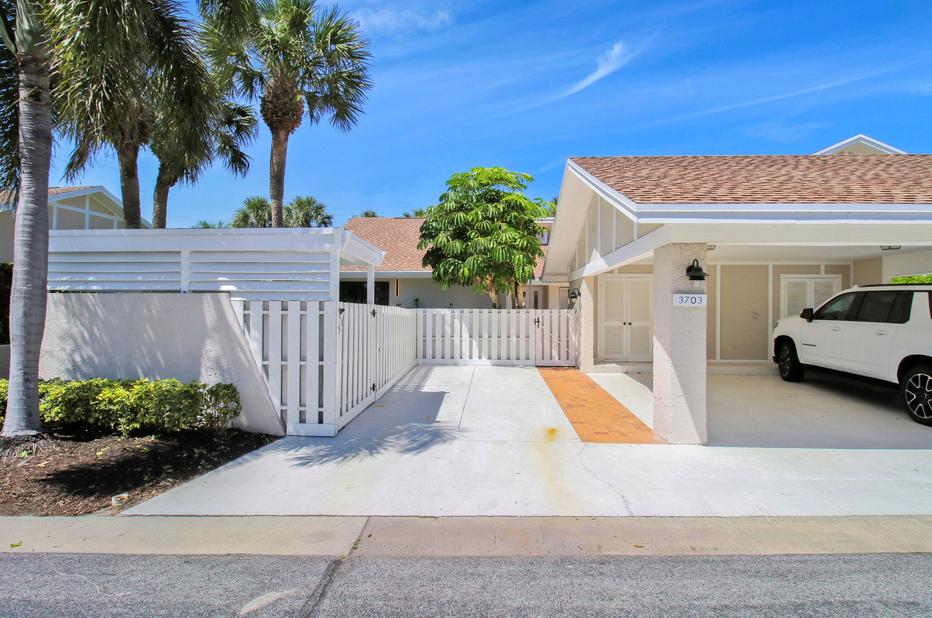 3703 Cape Pointe Cir, Jupiter, FL 33477-5807