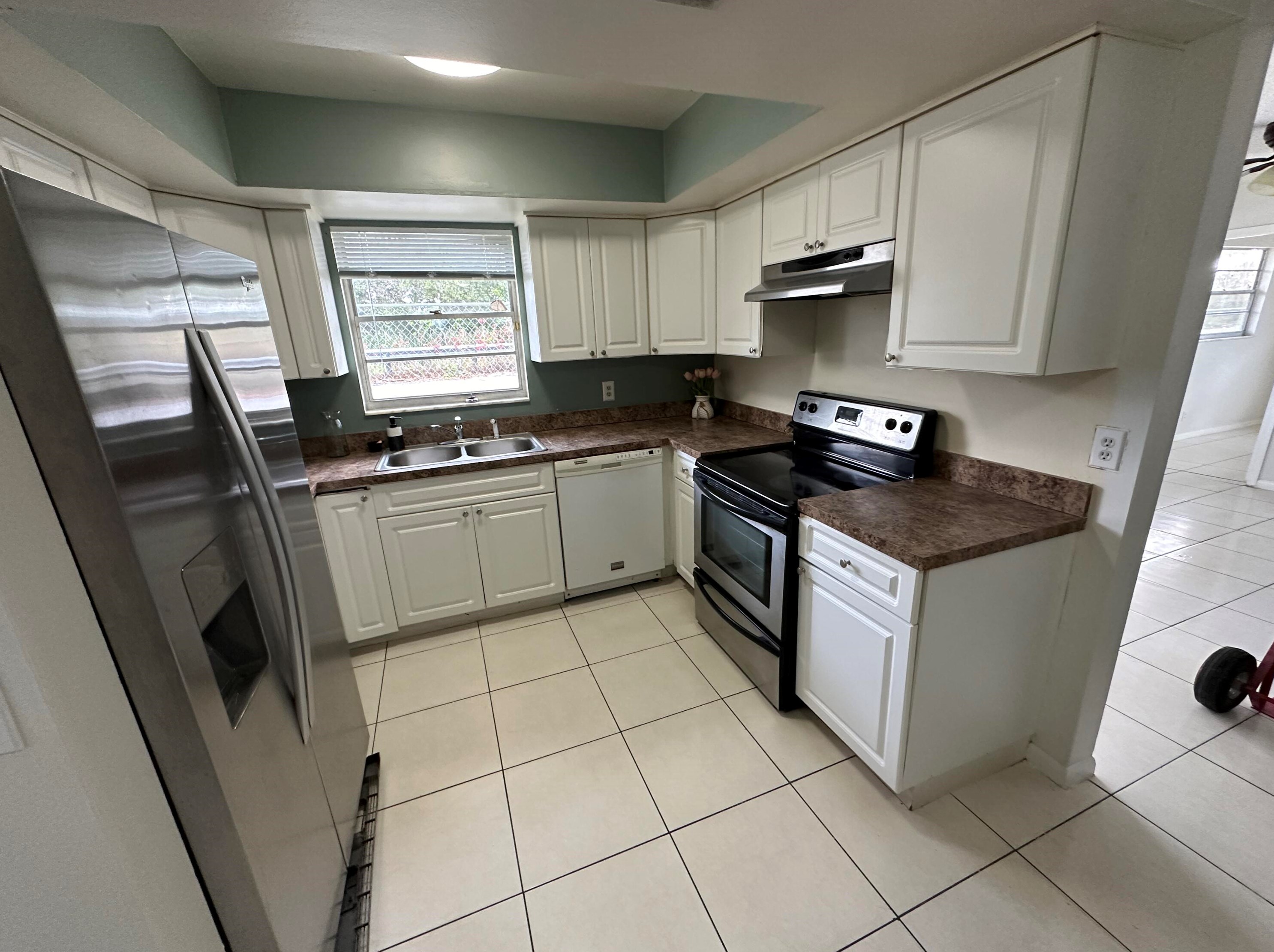2519 Griffin Sq, West Palm Beach, FL 33406