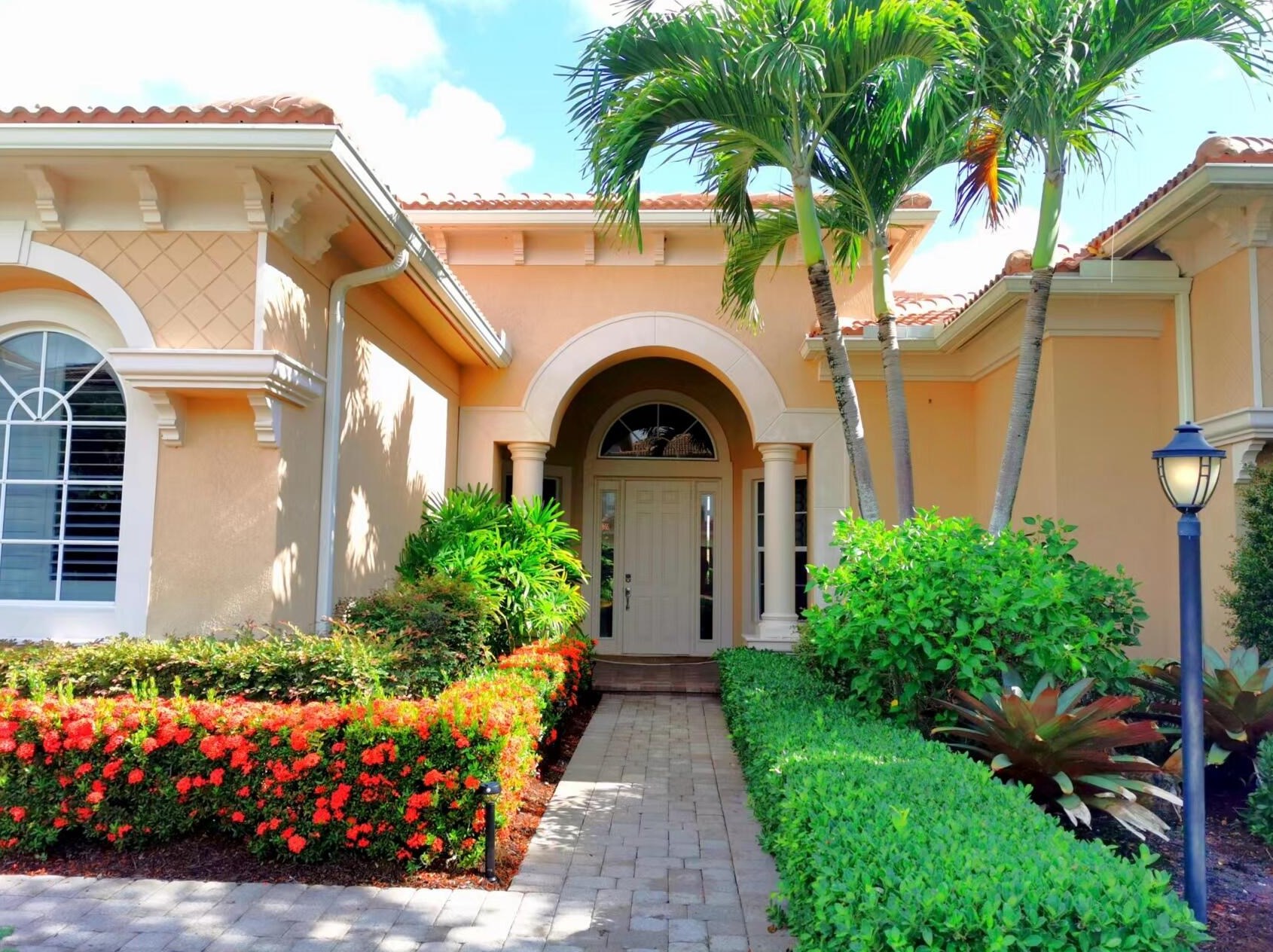 6375 Bellamalfi St, Boca Raton, FL 33496-3276