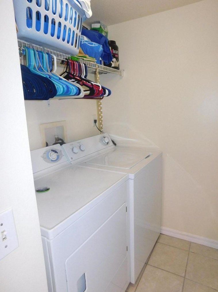 1014 Villa Cir, Boynton Beach FL  33435 exterior