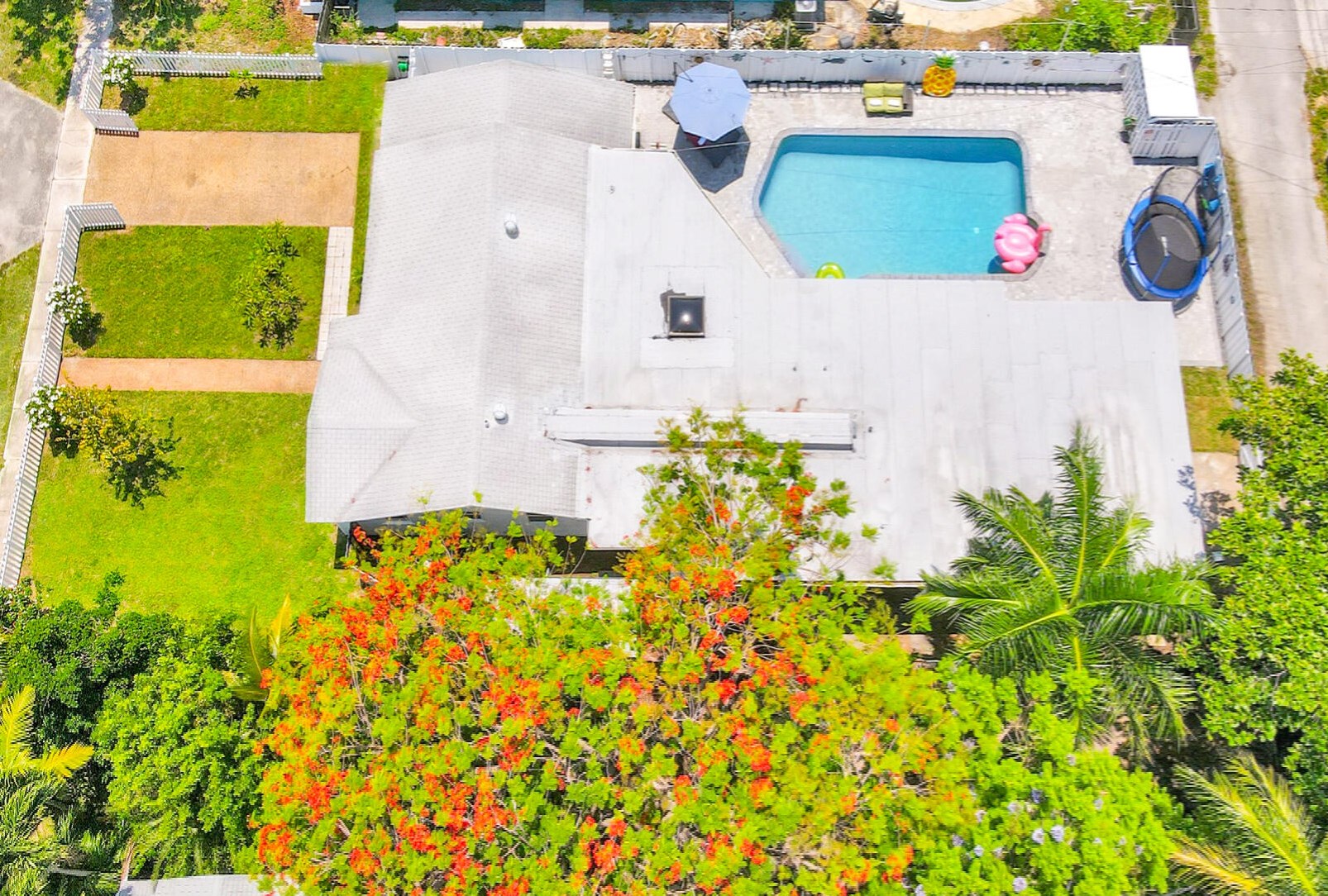 42 12th St, Dania Beach FL  33004-4227 exterior